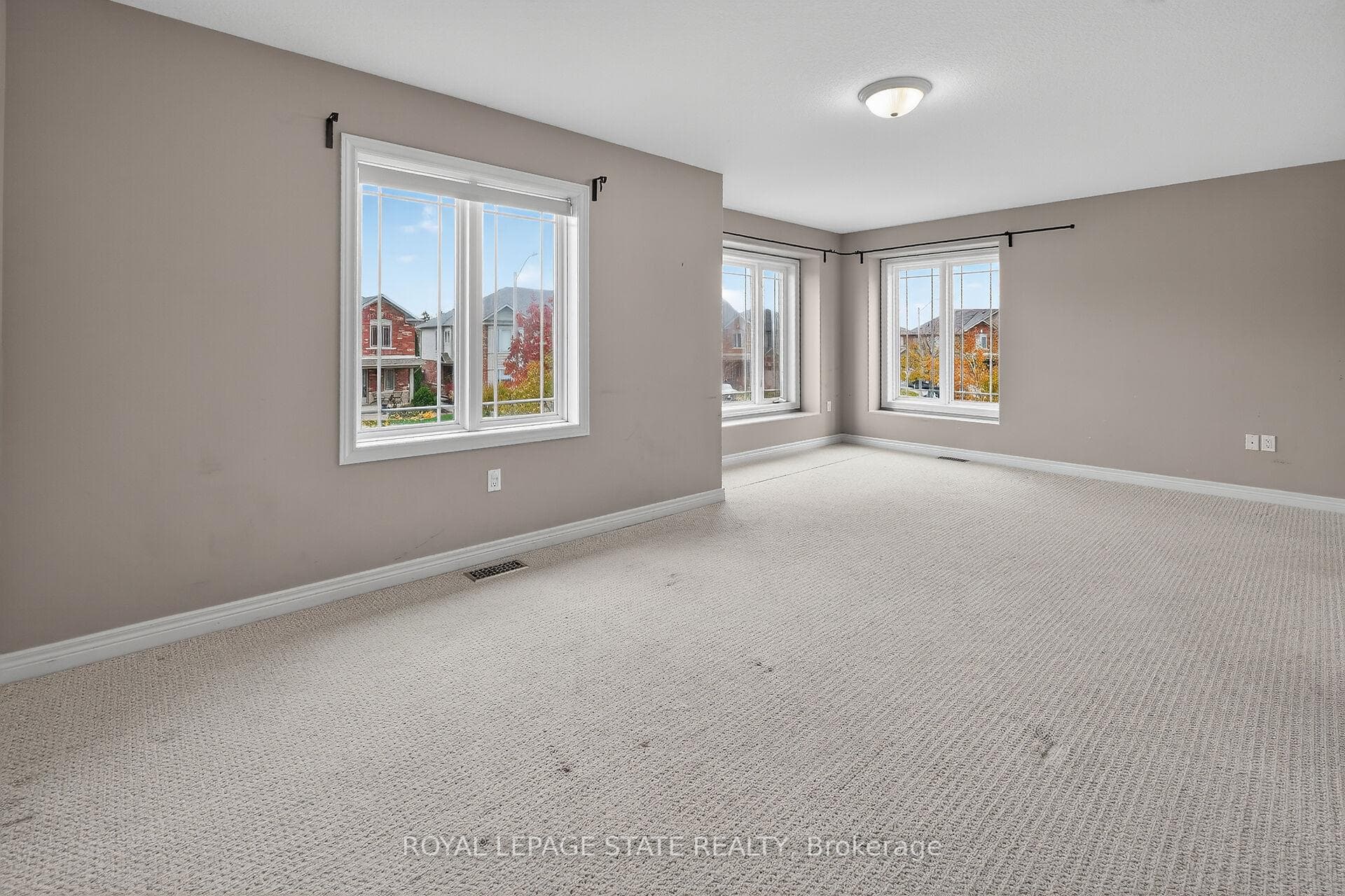 4471 Comfort Crescent photo 14