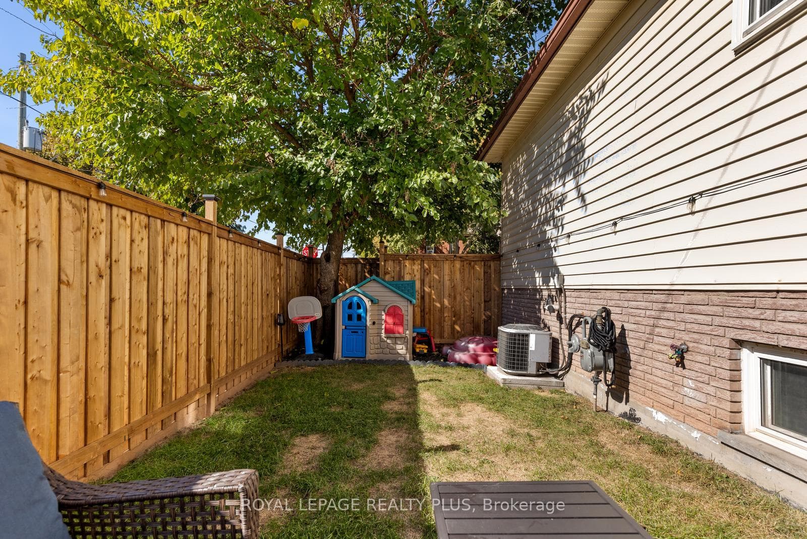 250 Balmoral Avenue photo 29
