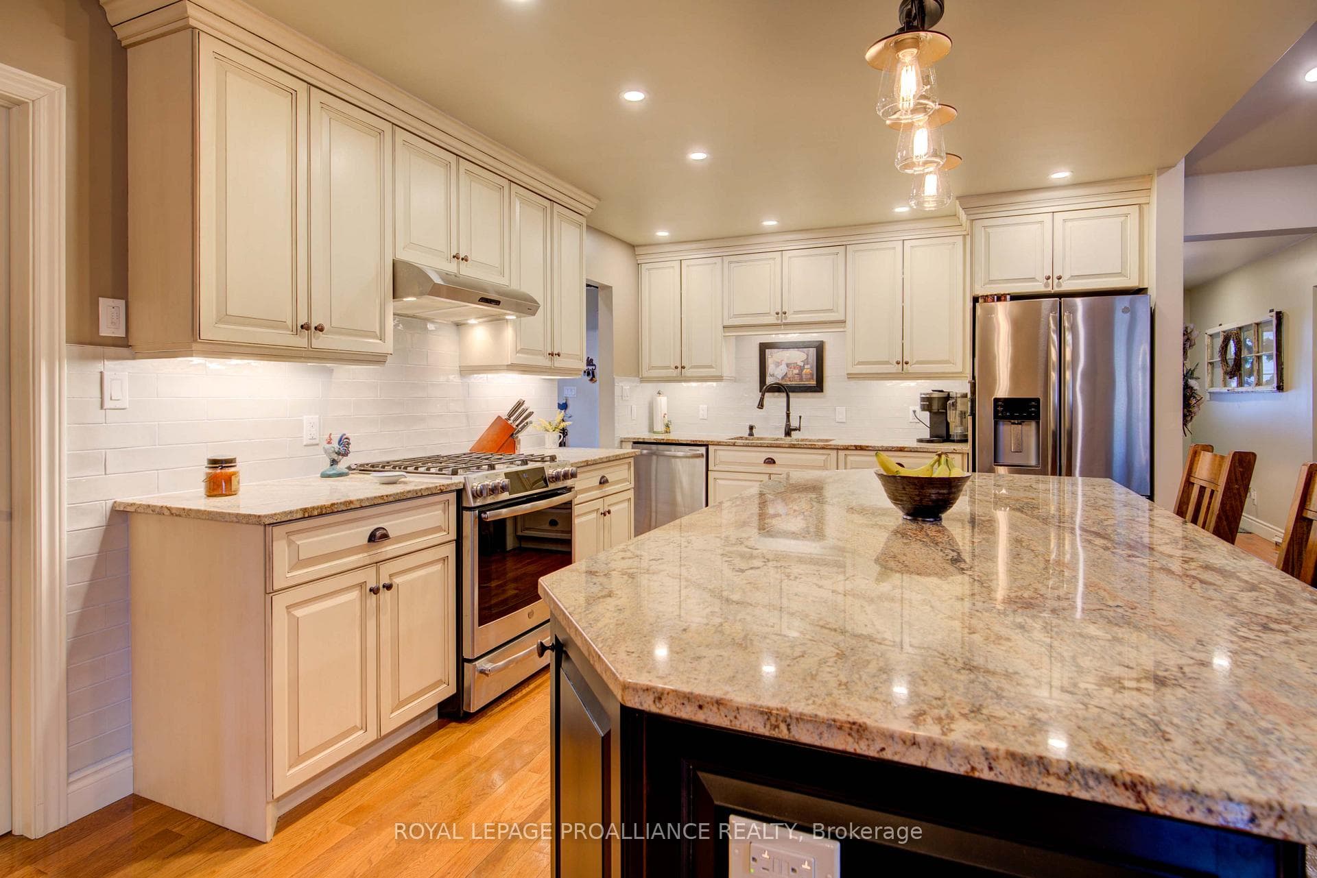 1086 Prince Street photo 16