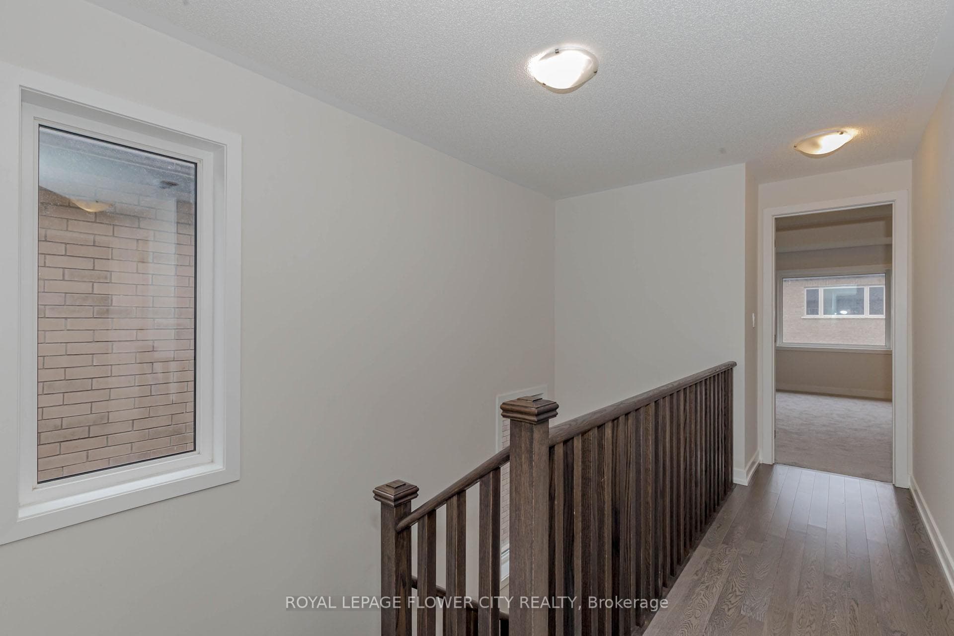 129 Henshaw Drive photo 20