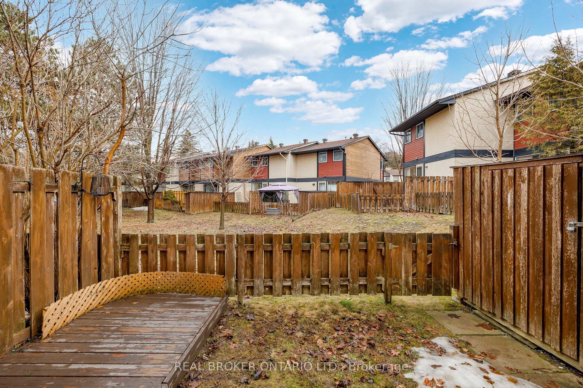 101 Mcclintock Way photo 27