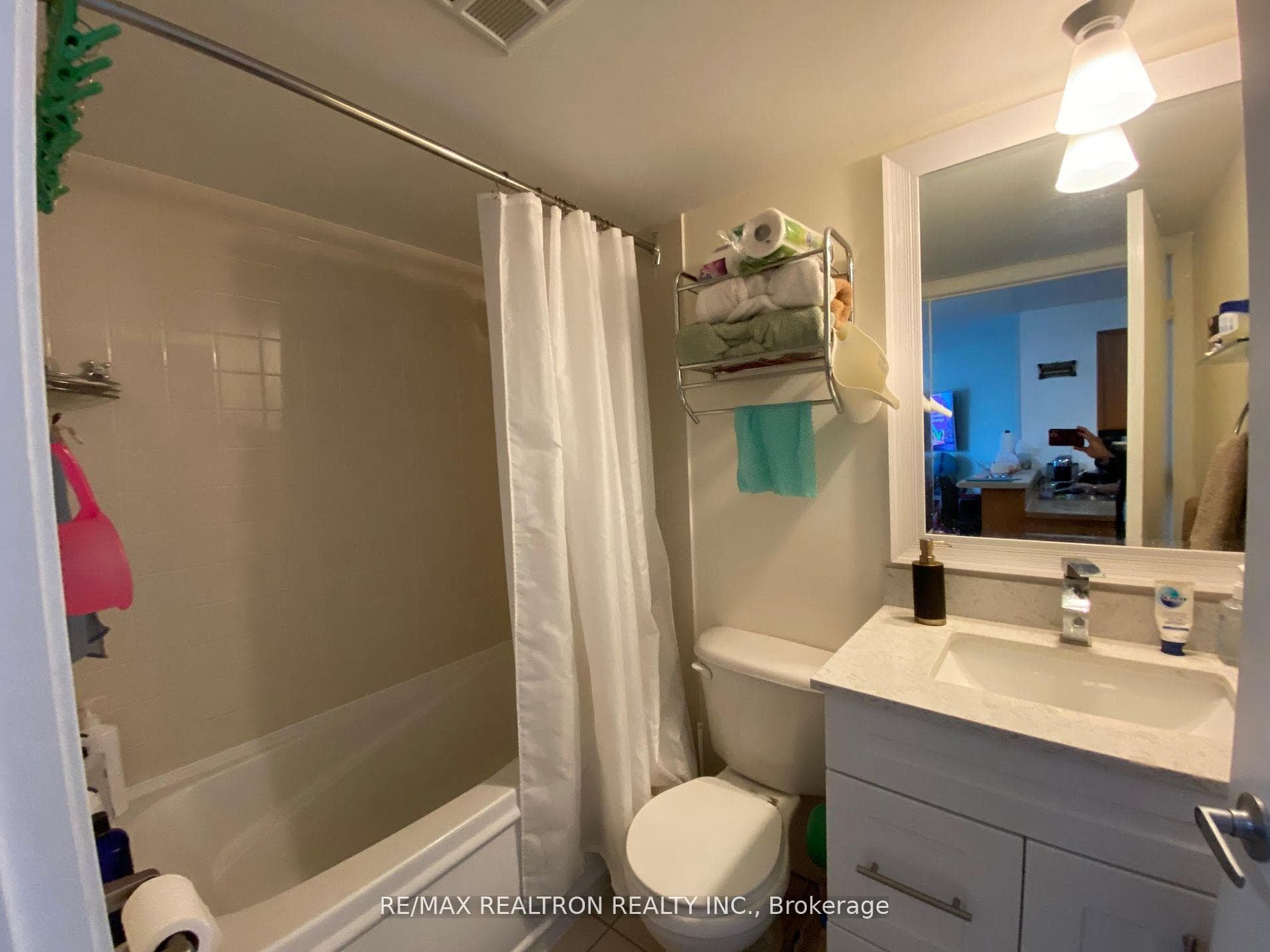 38 Lee Centre Drive Unit 606 photo 5