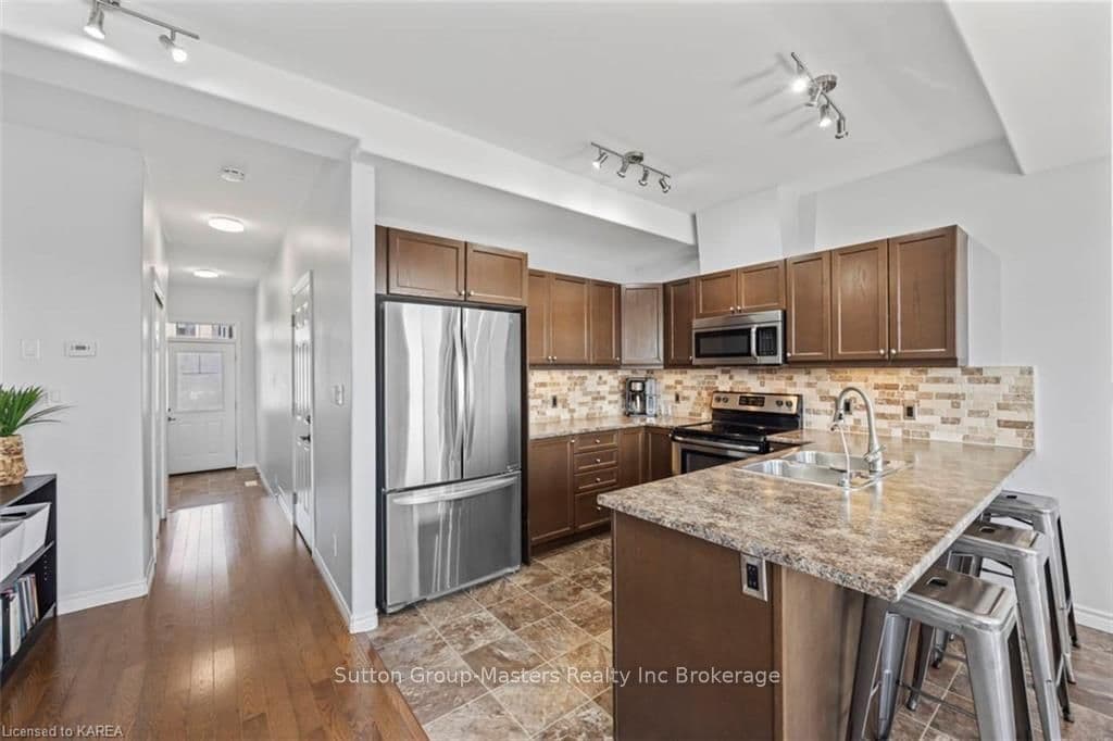 120 SIMURDA Court photo 10