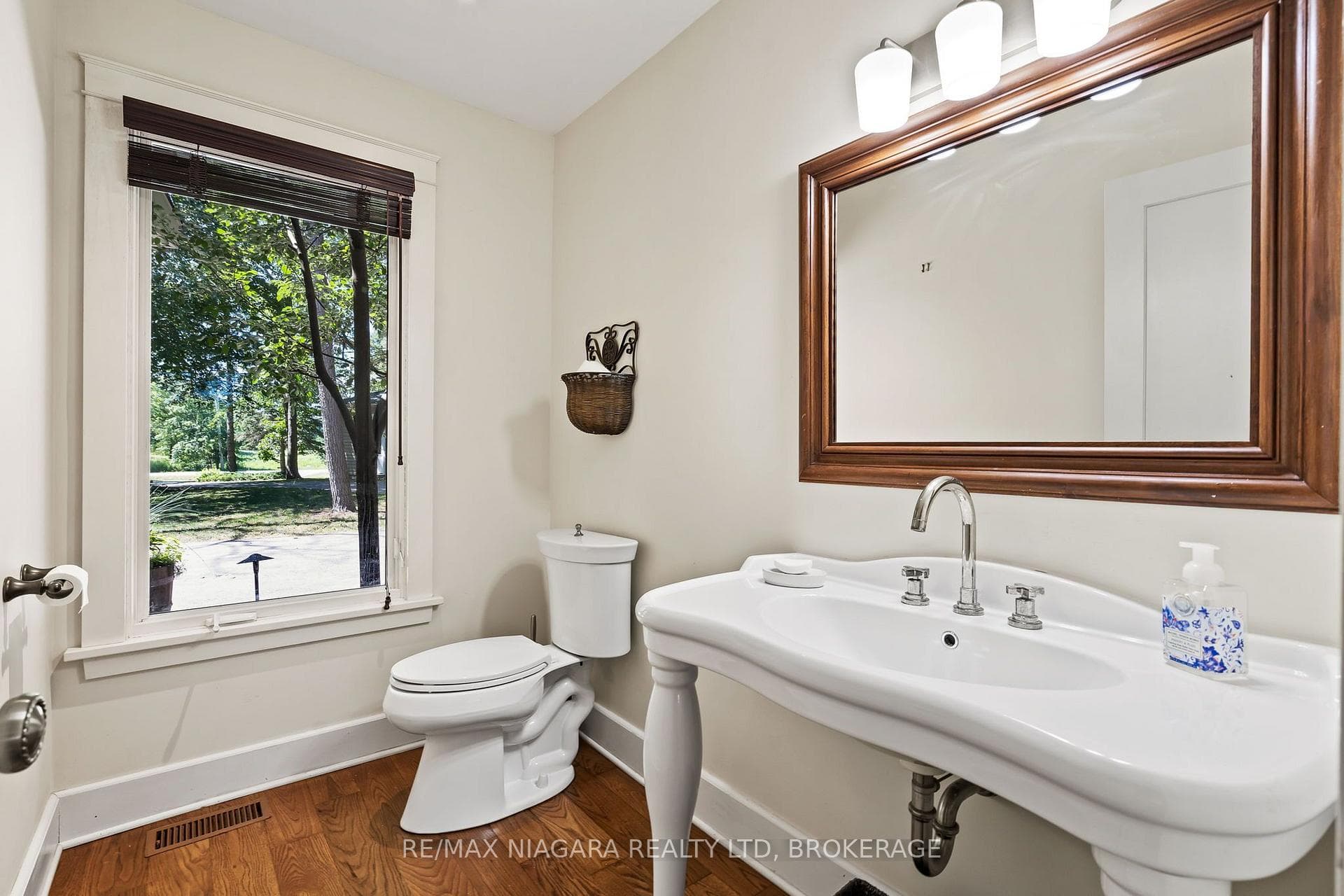 429 Ridge Road photo 13