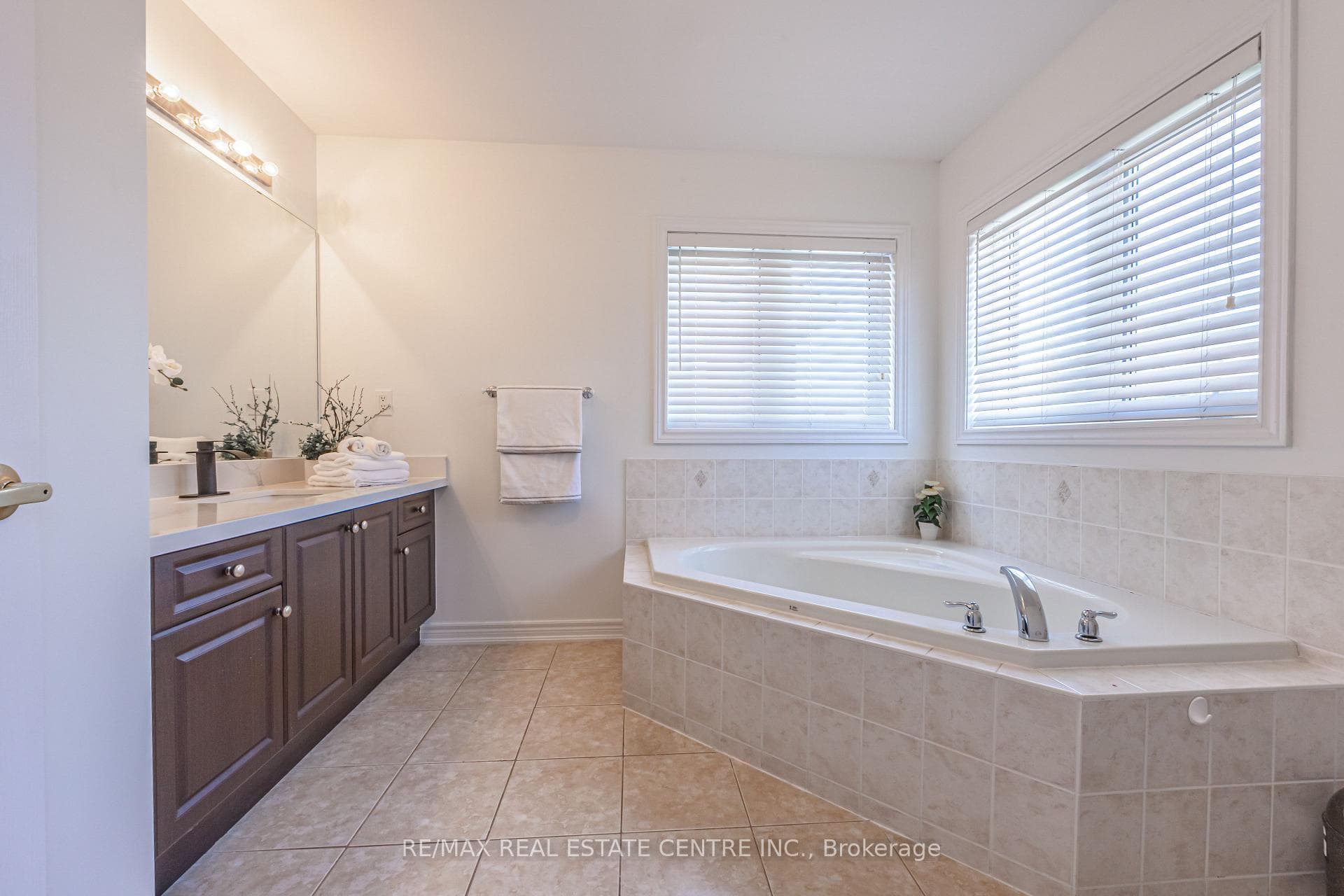580 Duncan Lane photo 20