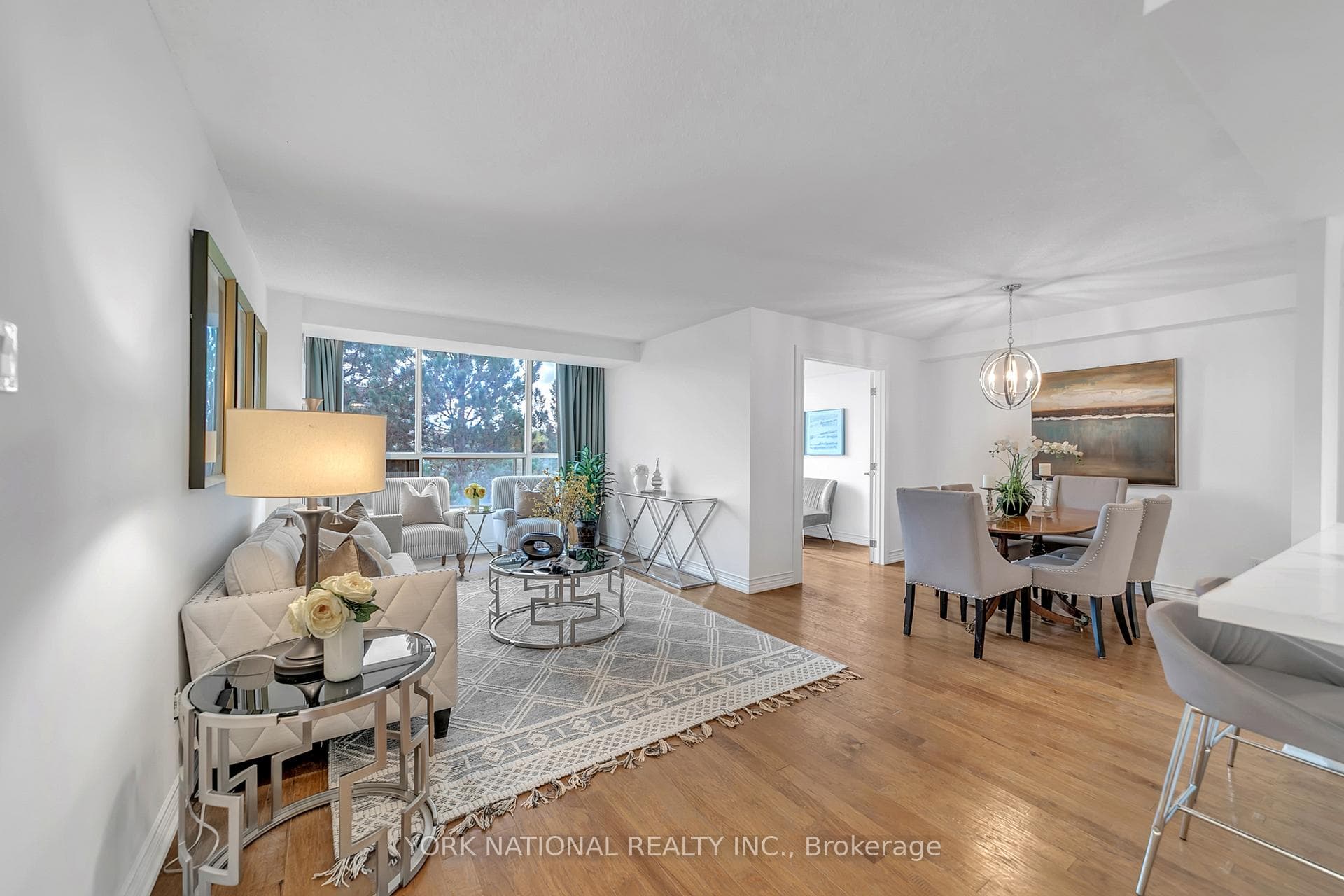 14924 Yonge Street Unit 408 photo 32