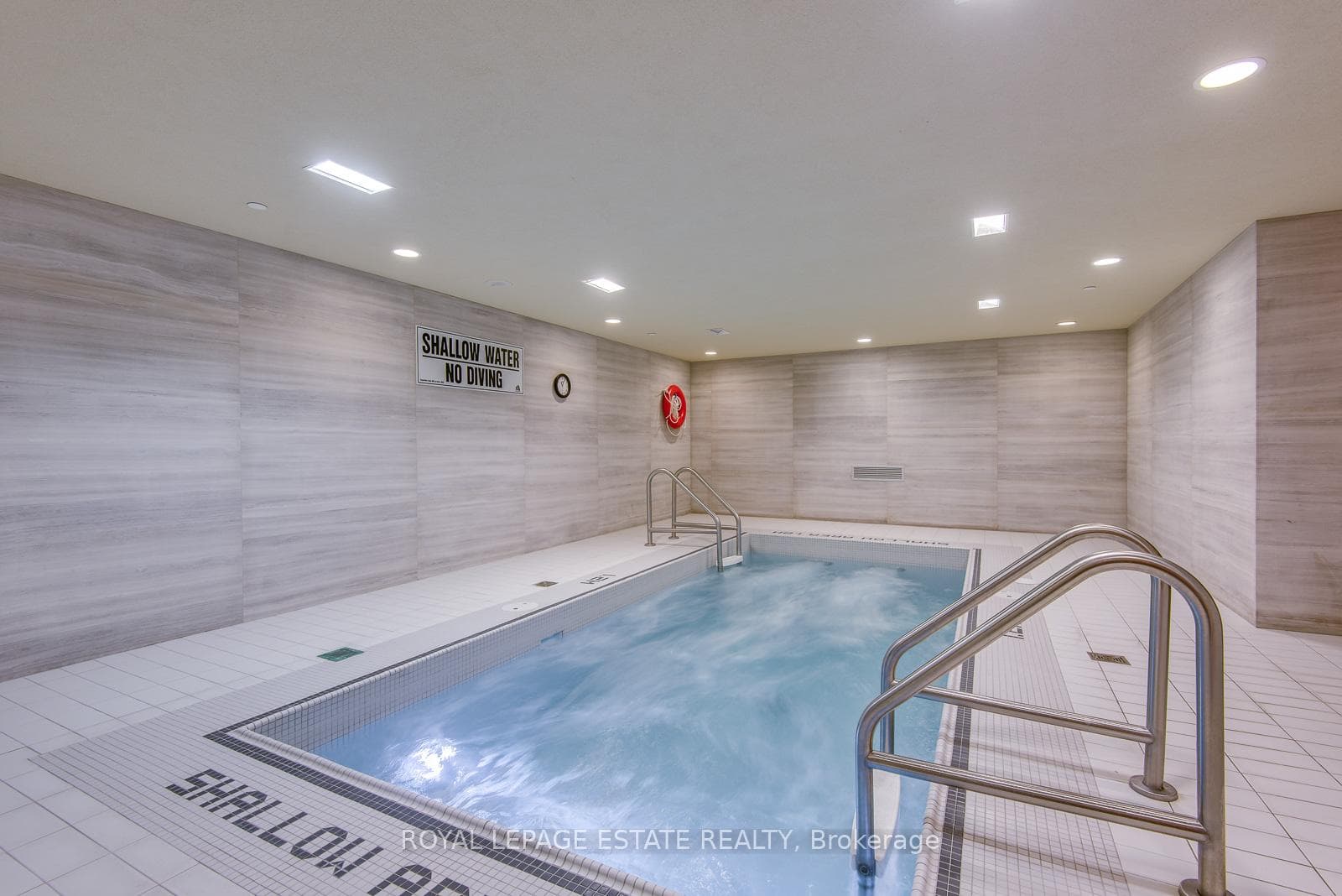 39 Queens Quay Unit 329 photo 32