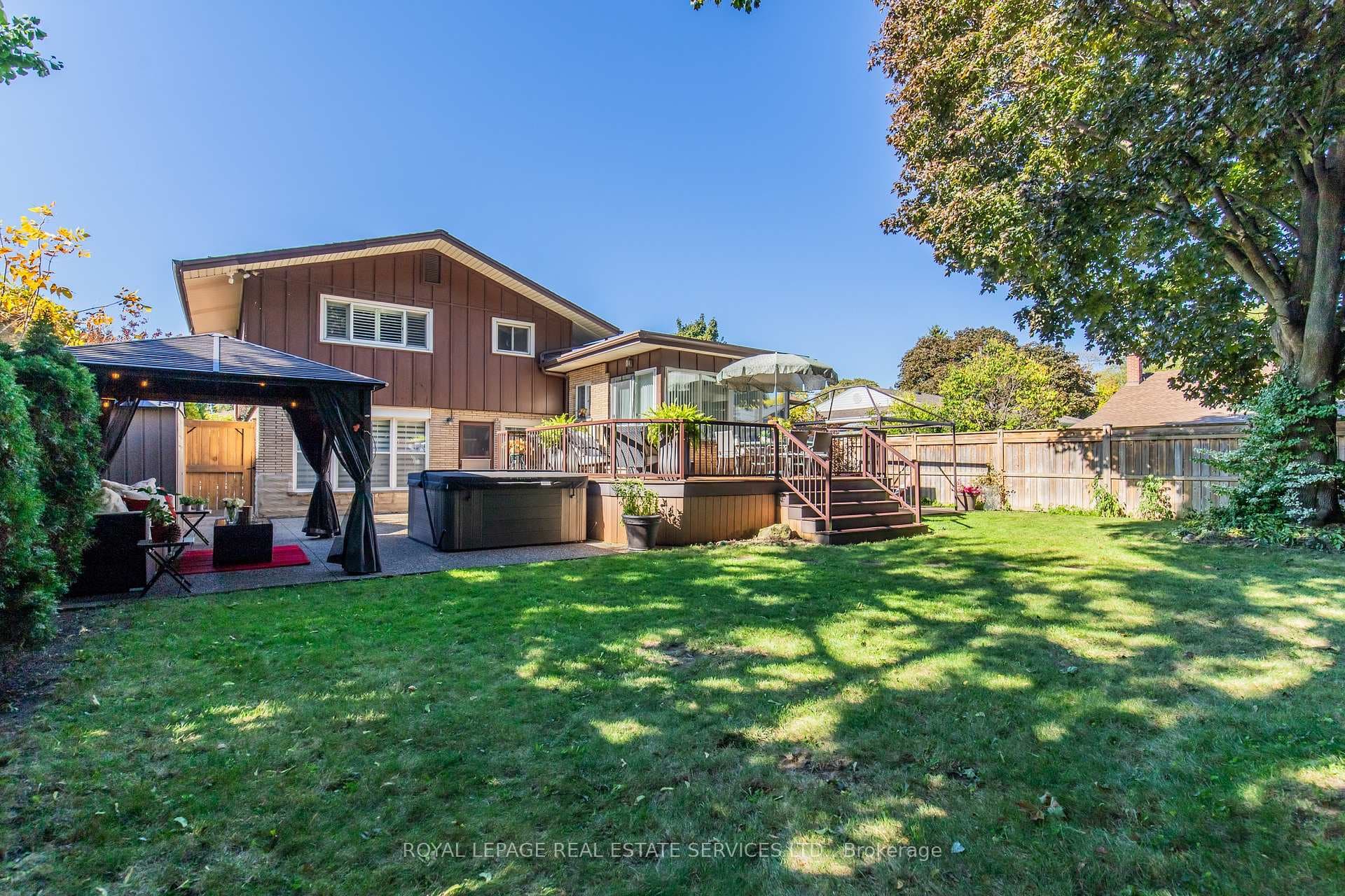 15 Belair Drive photo 44