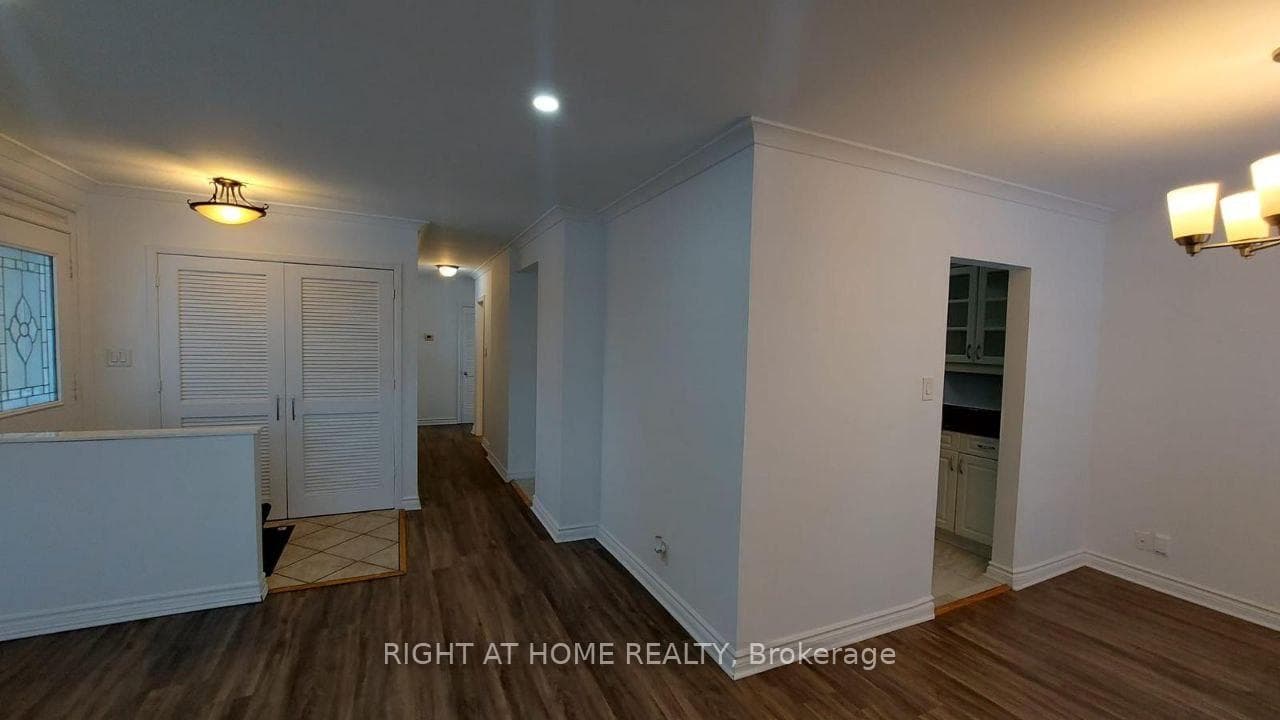 38 Stoddart Drive Unit Main photo 4