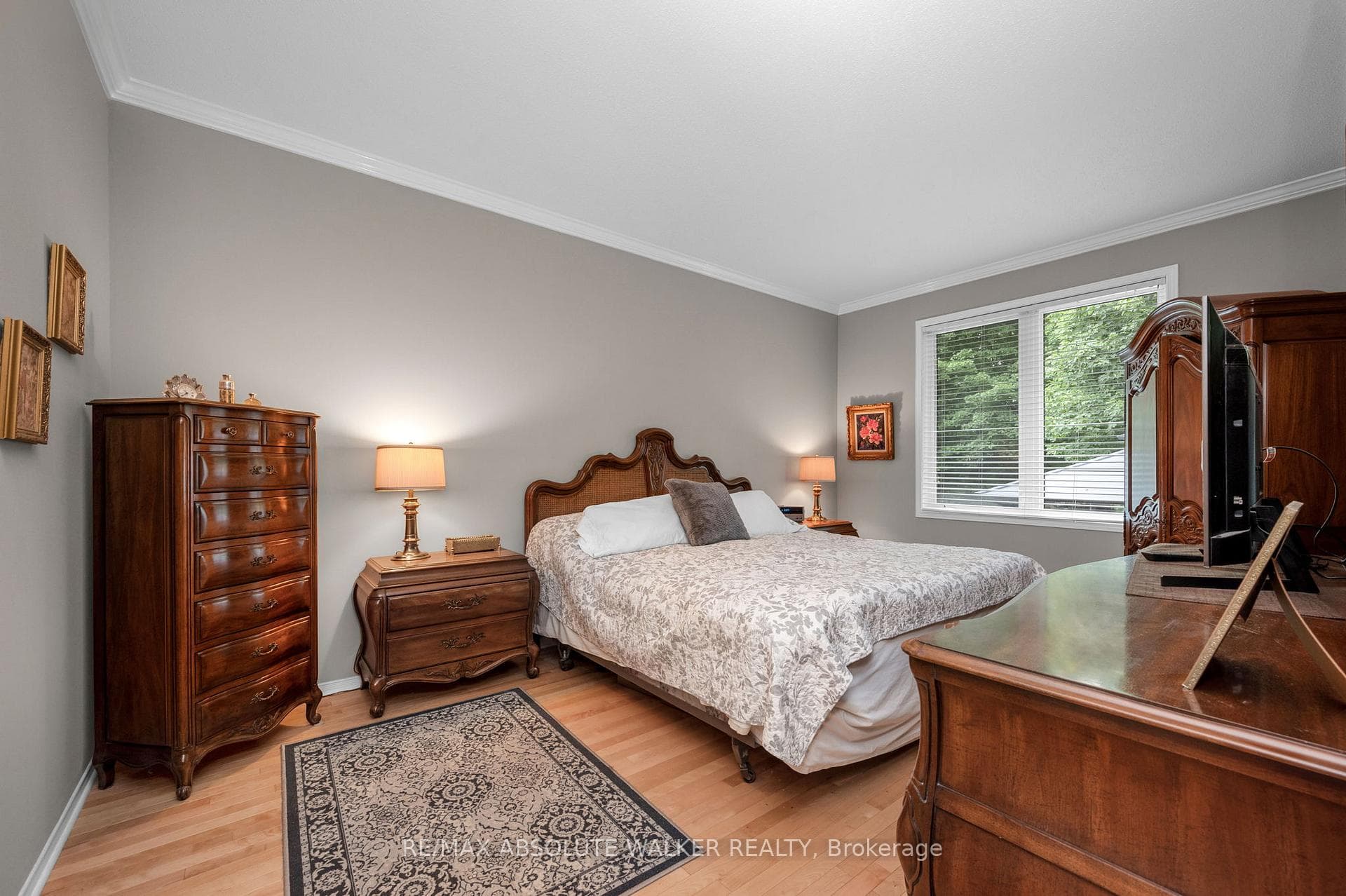 1547 Henri Lauzon Street photo 19