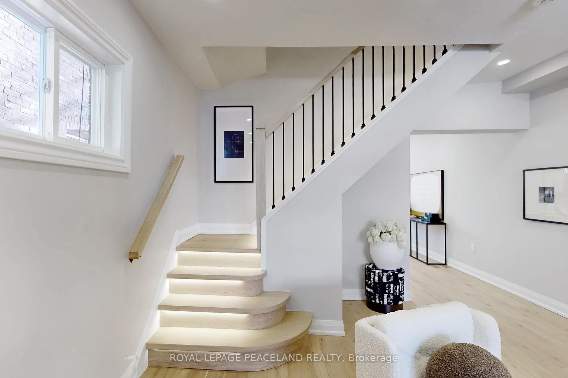 101 Marchmount Road photo 15