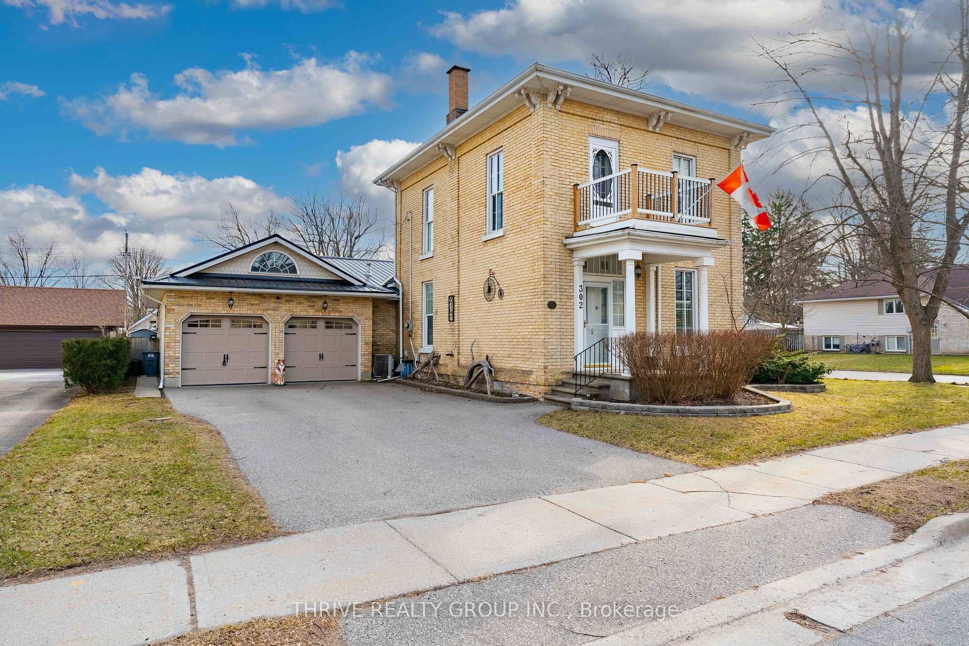302 TALBOT Street photo 38
