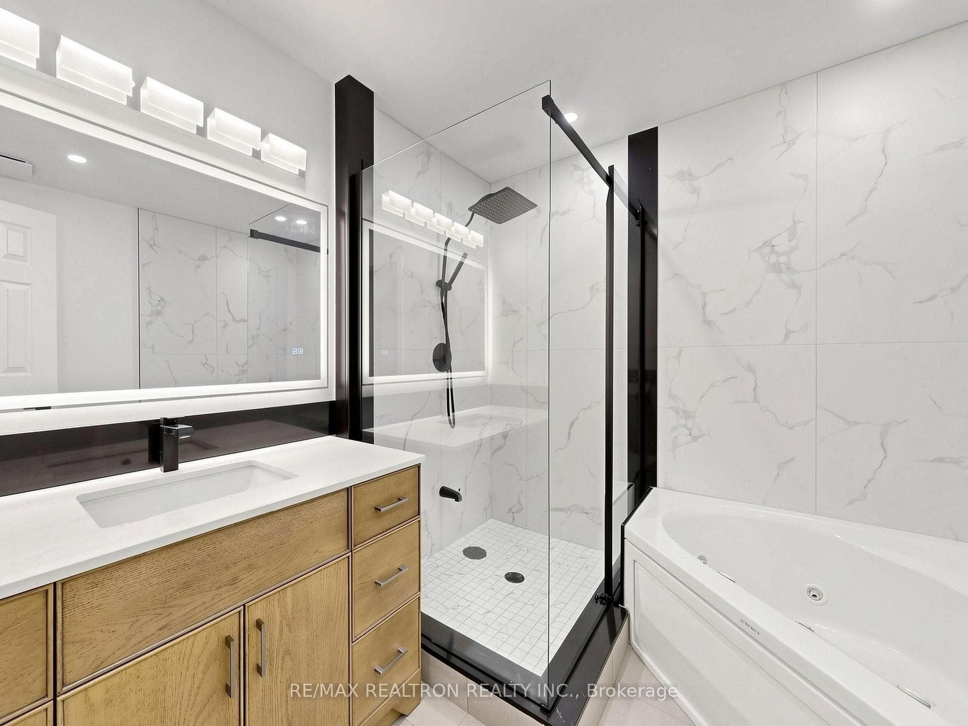 68 Dallimore Circle photo 21