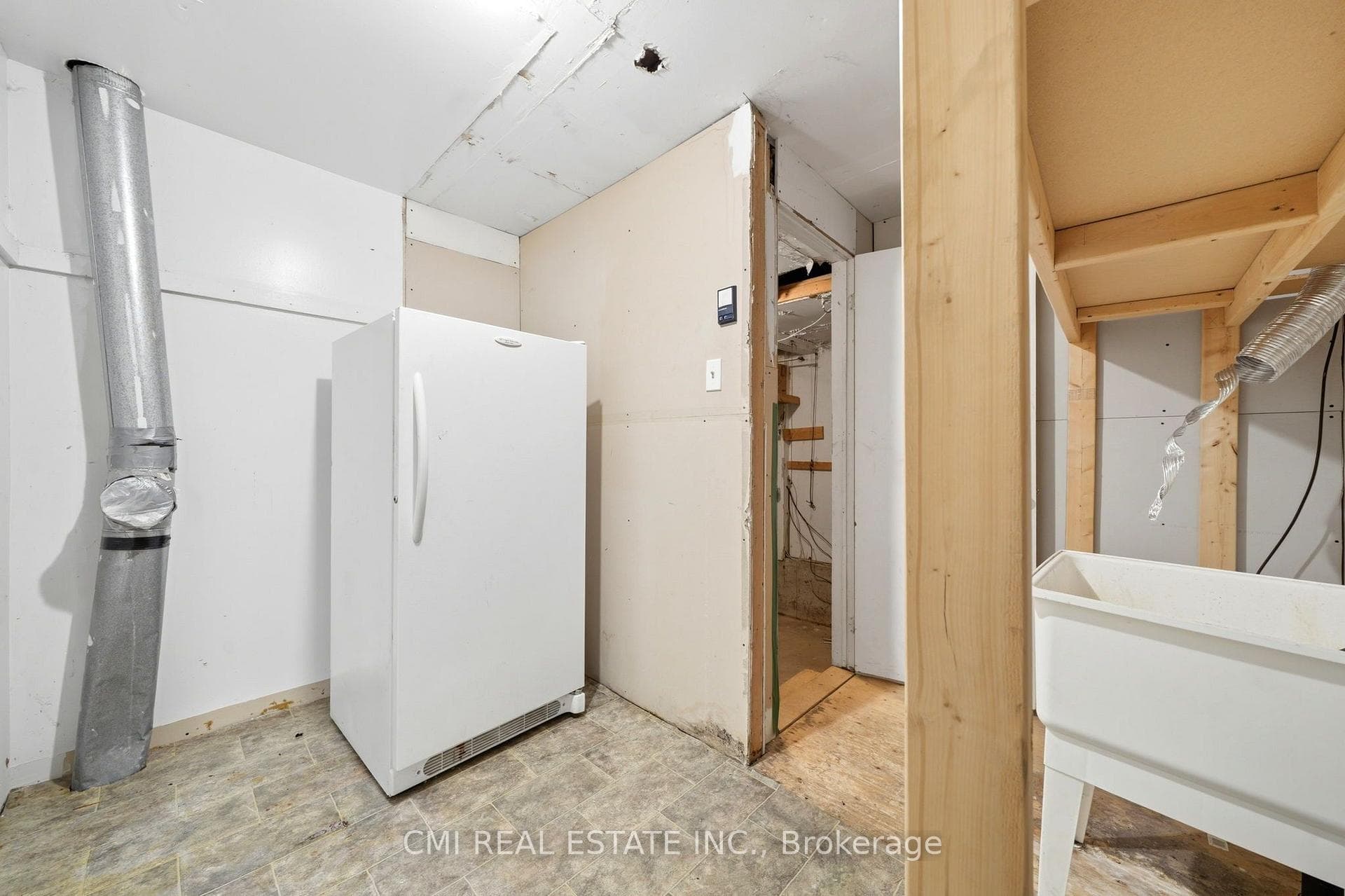1 Mccuaig Court photo 15