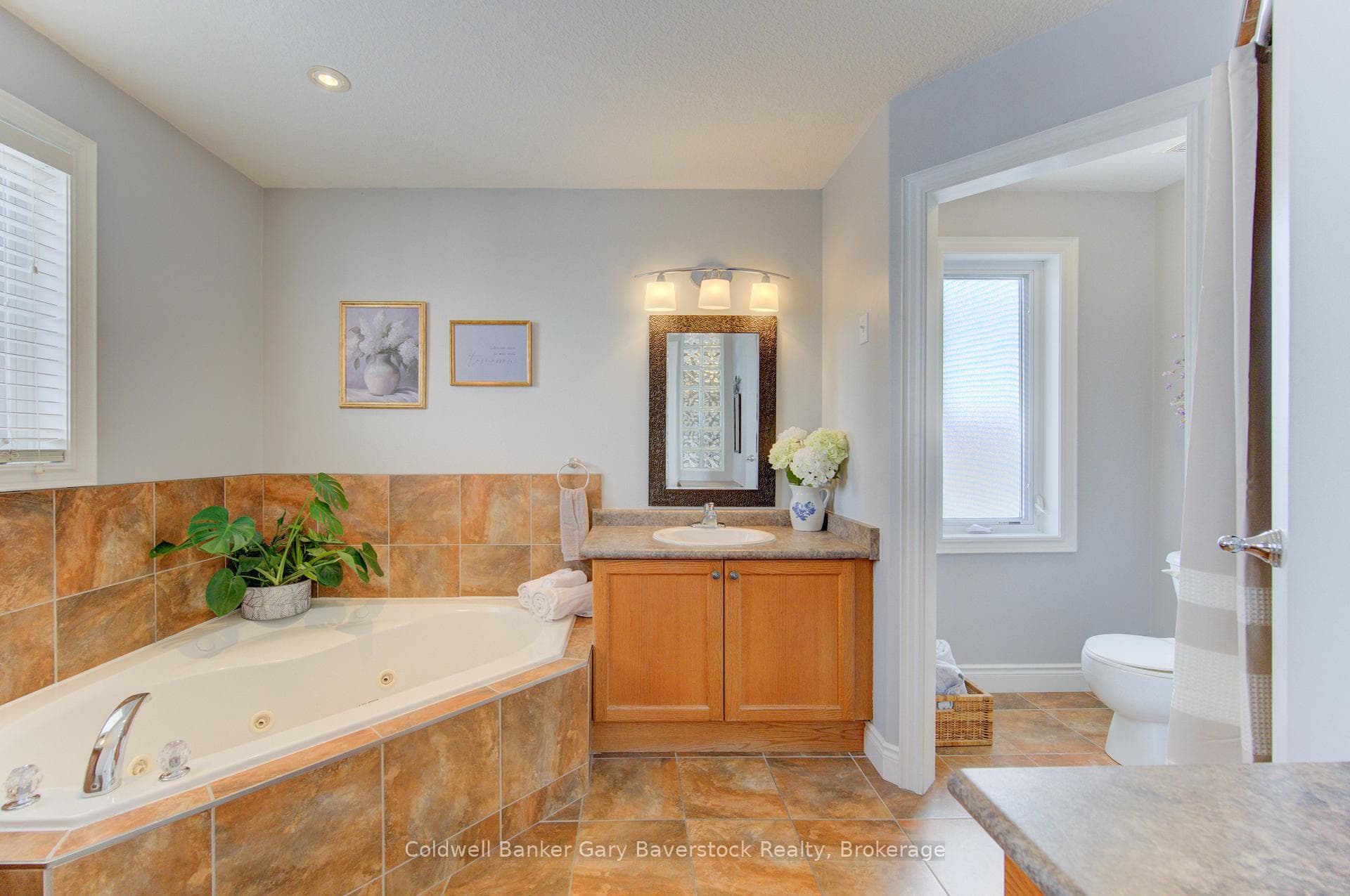 153 Steepleridge Street photo 17