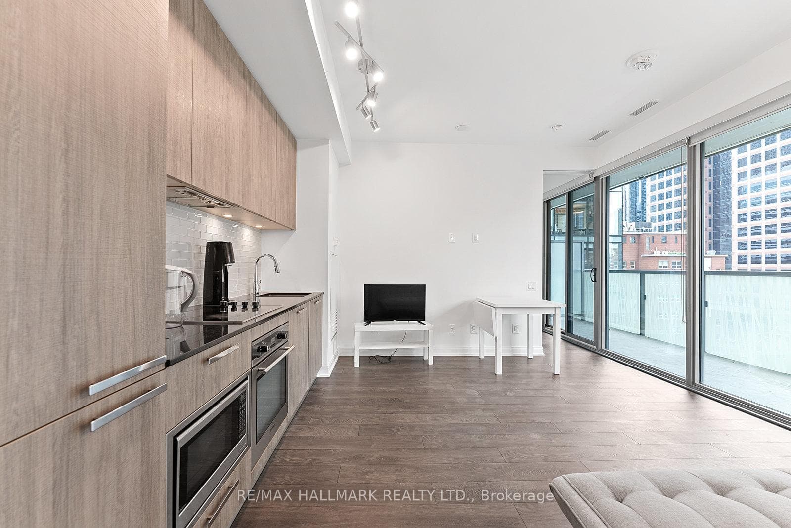 50 Charles Street Unit 601 photo 2