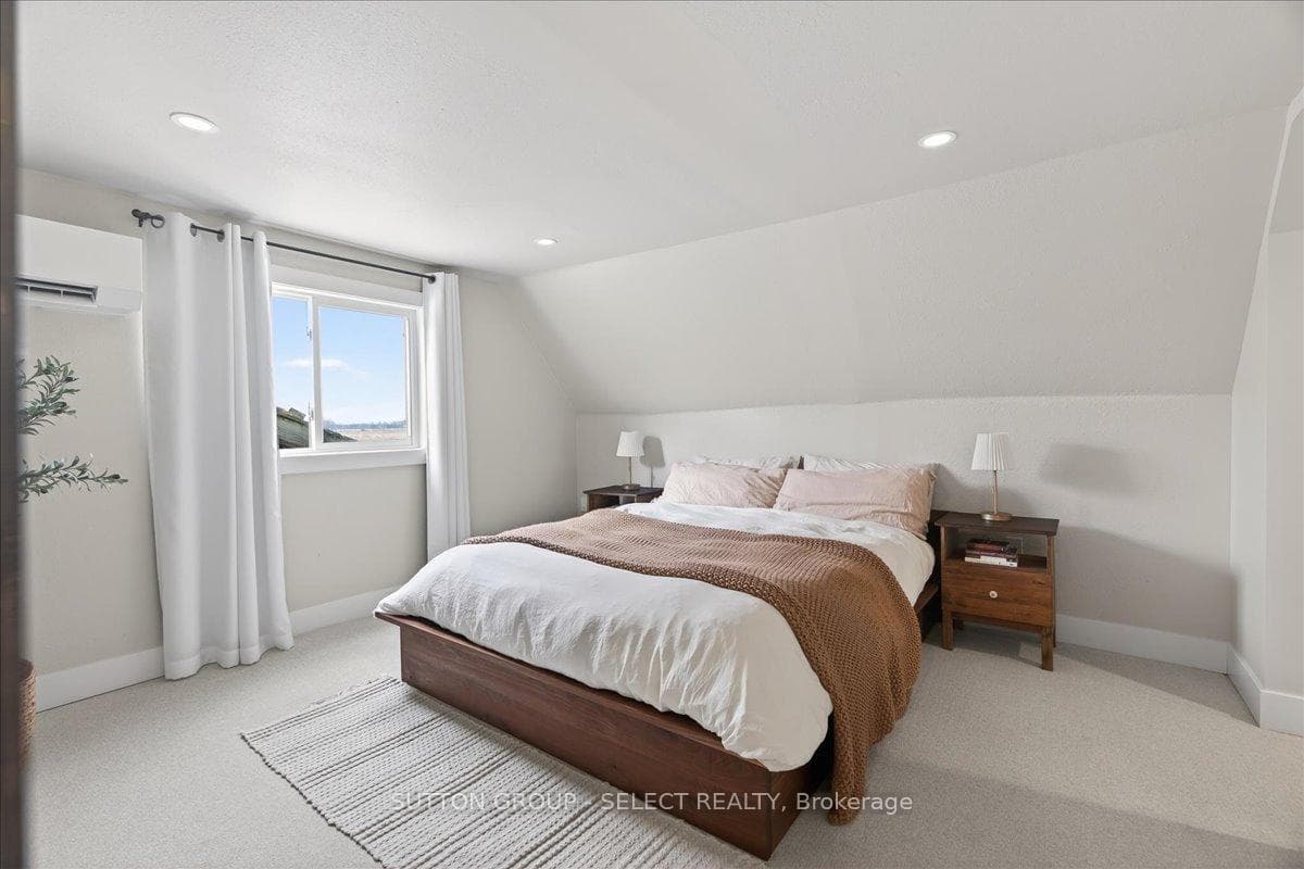 451 Colonel Talbot Road photo 18