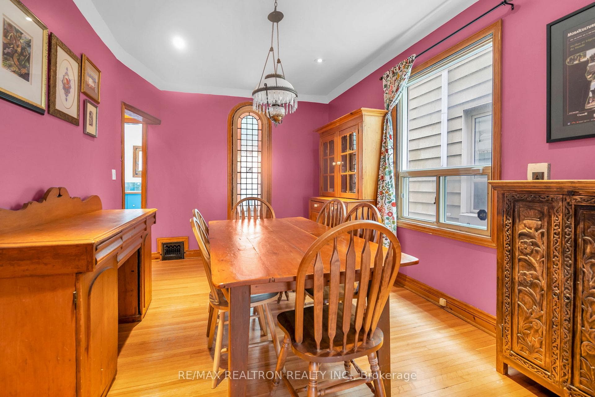 17 Baltic Avenue photo 6