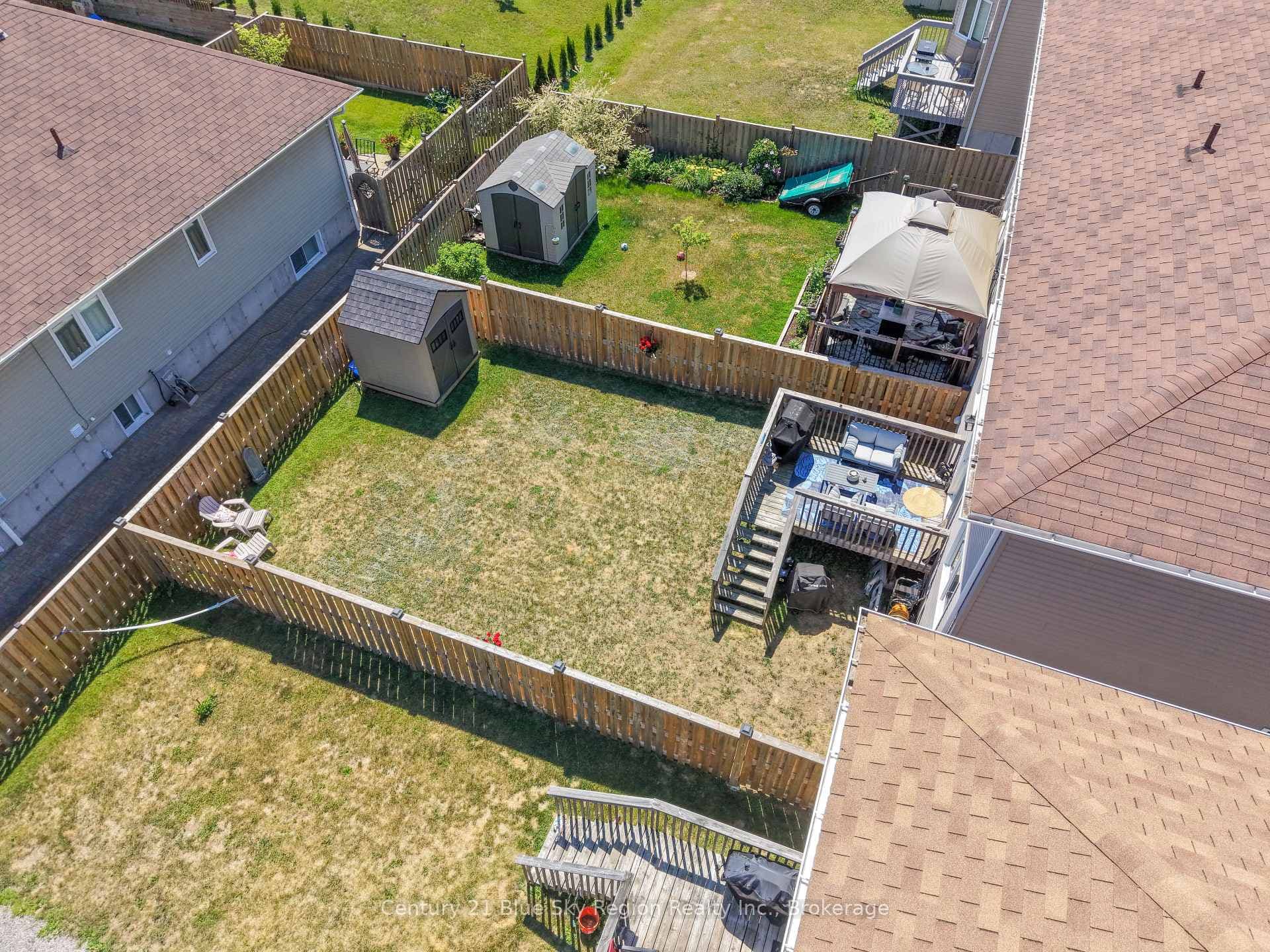 493 Norman Avenue photo 6