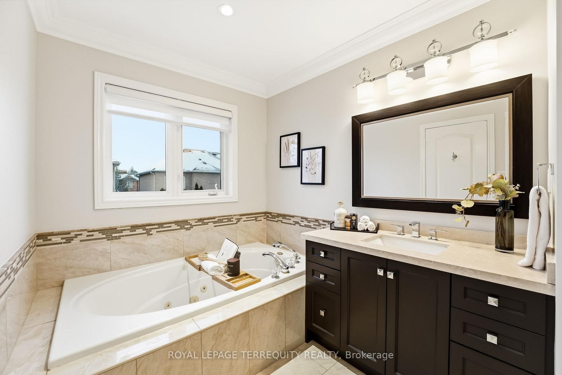 8 Vianney Avenue photo 29