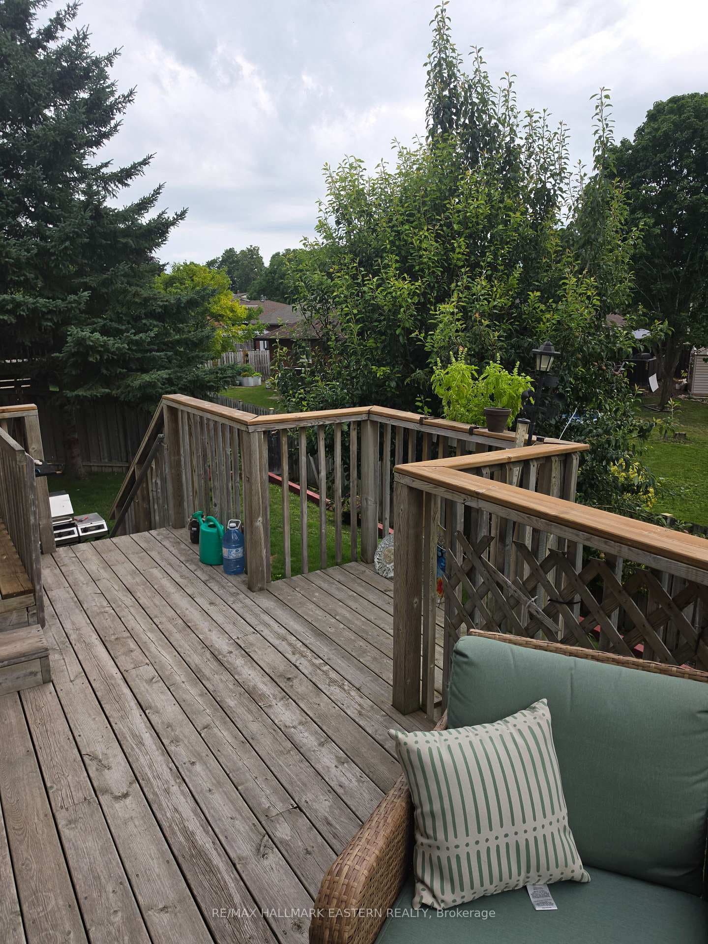 990 Silverdale Road photo 24