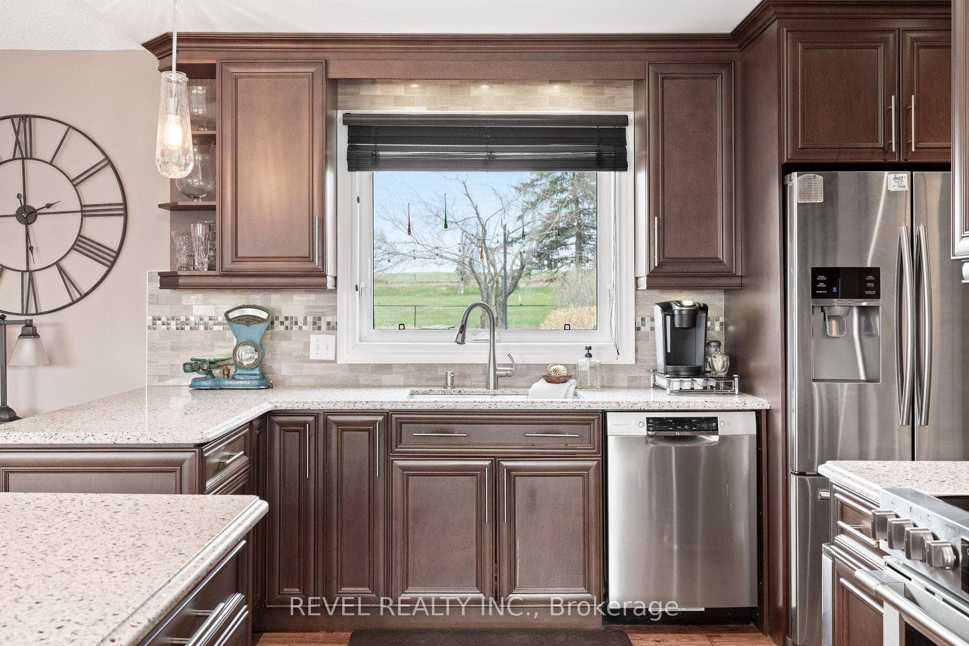 34 Bluewater Avenue photo 11