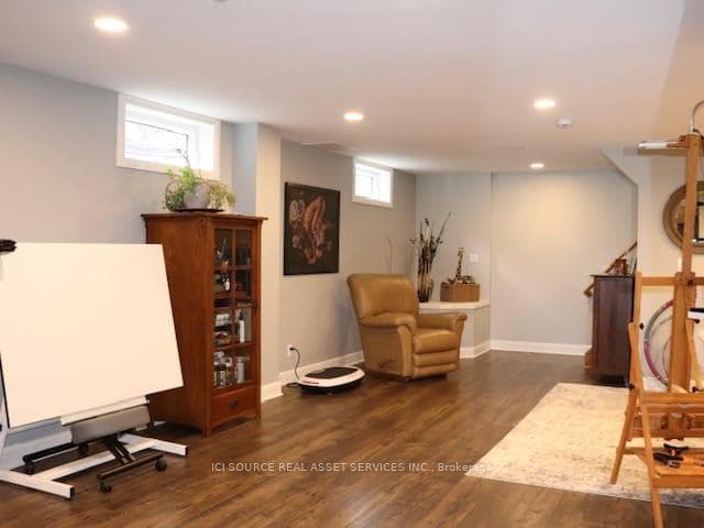 1514 Longwoods Road photo 16