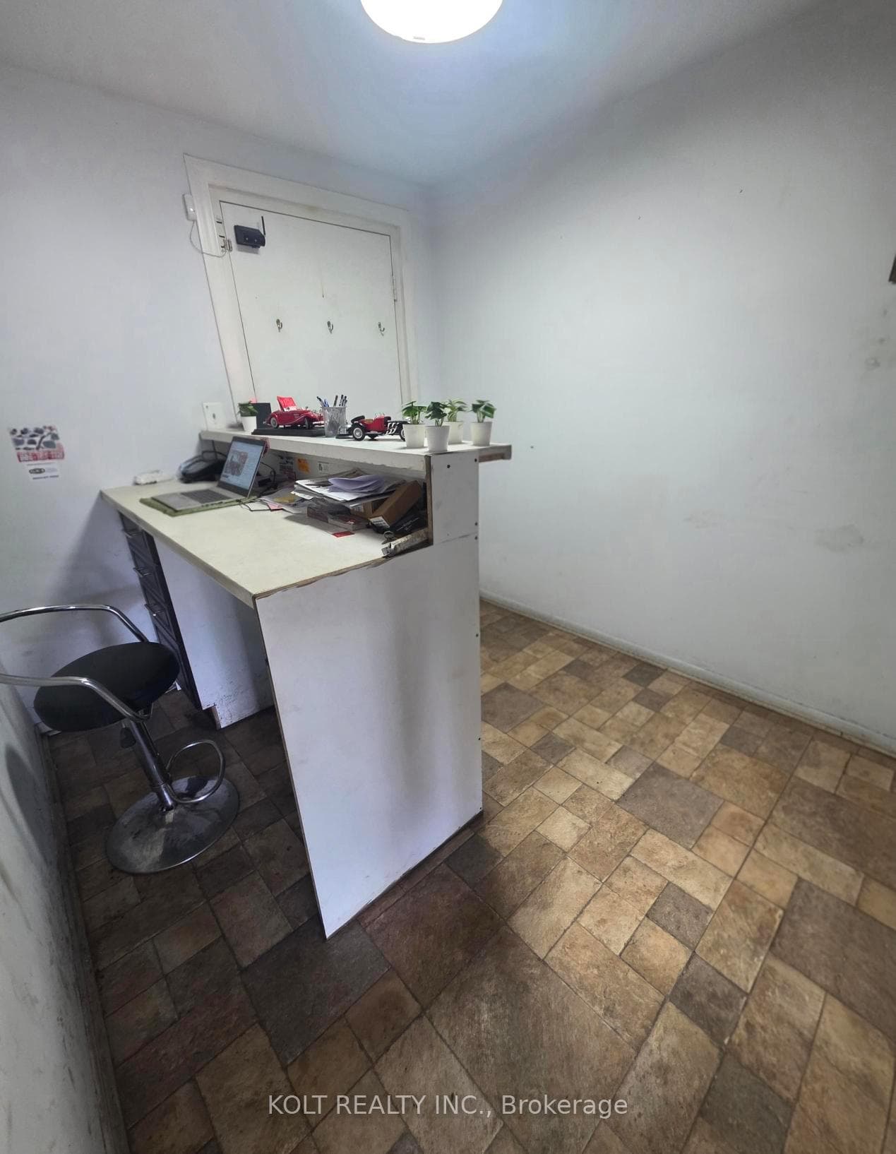 21 Hale Road Unit 06 photo 5