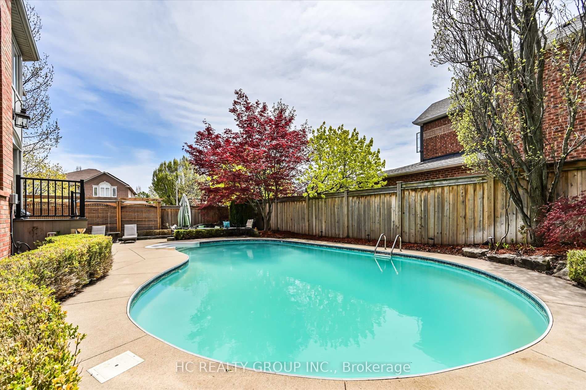 1030 Skyvalley Crescent photo 46
