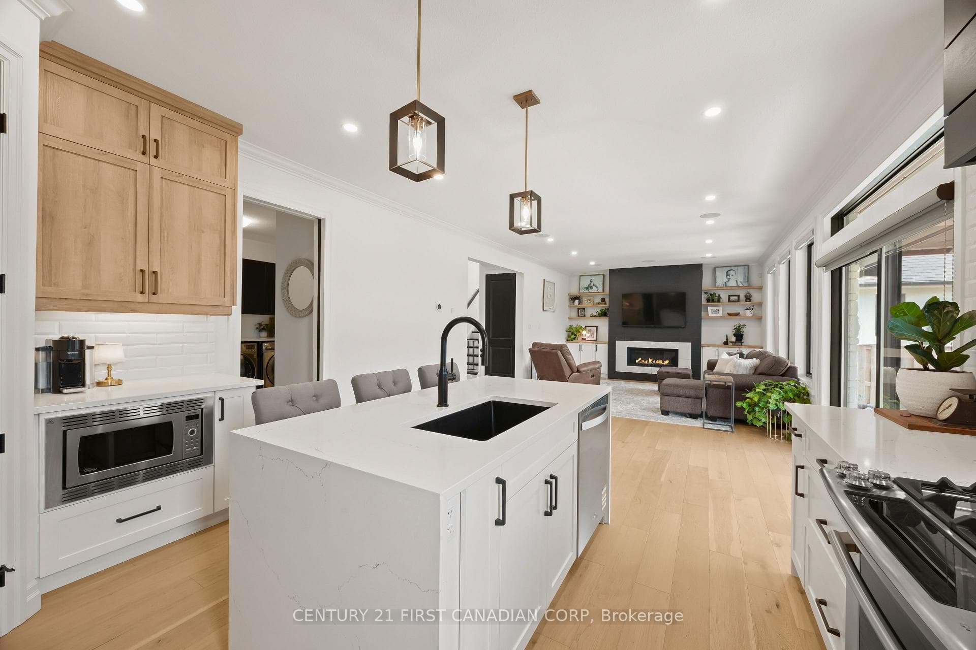 8 Oscar Davis Court photo 12
