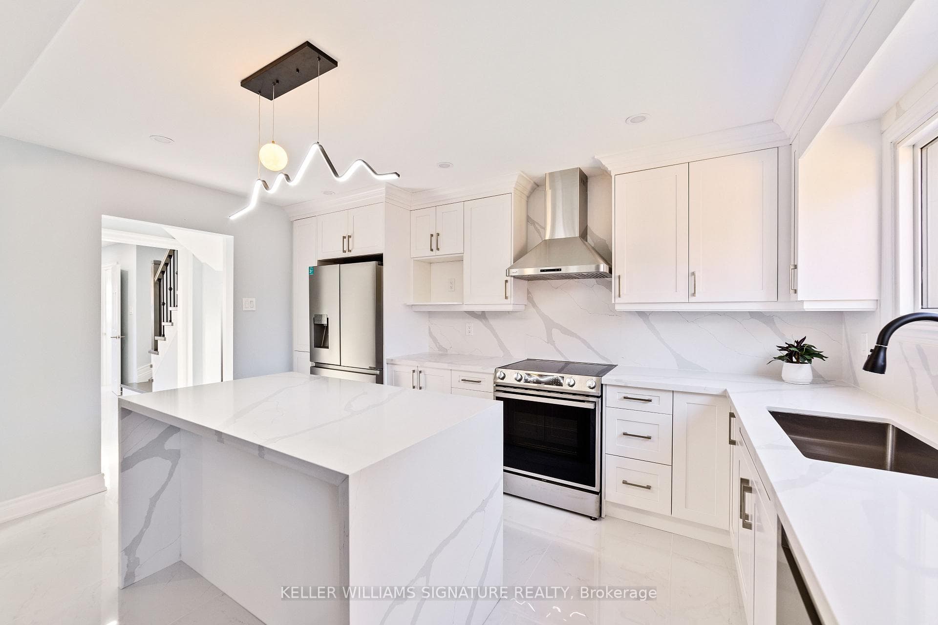 2883 Hollington Crescent photo 13