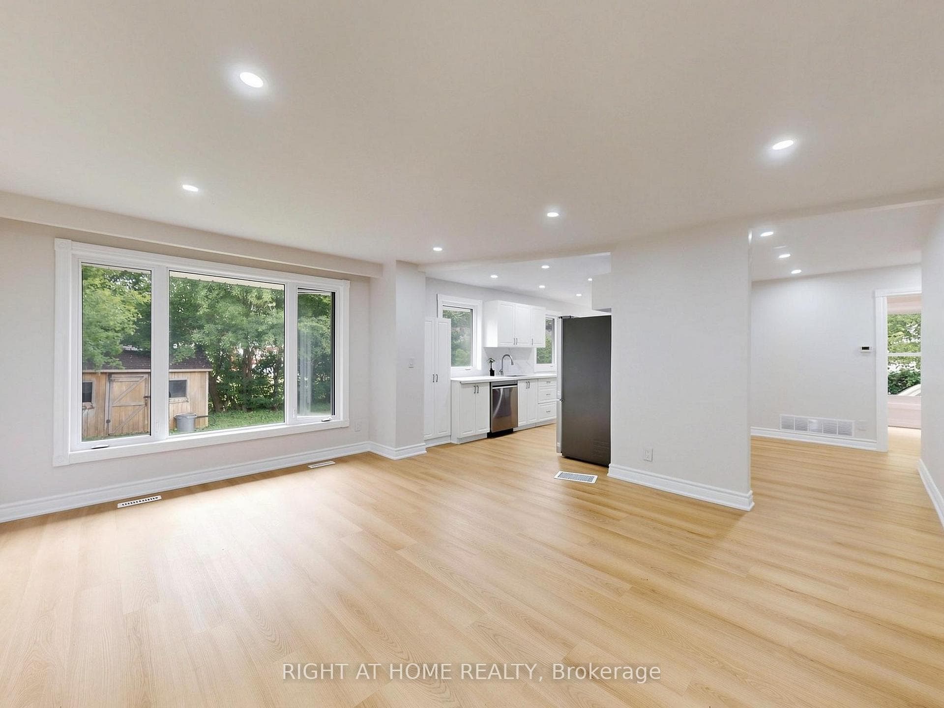 8 Caledonia Road photo 5
