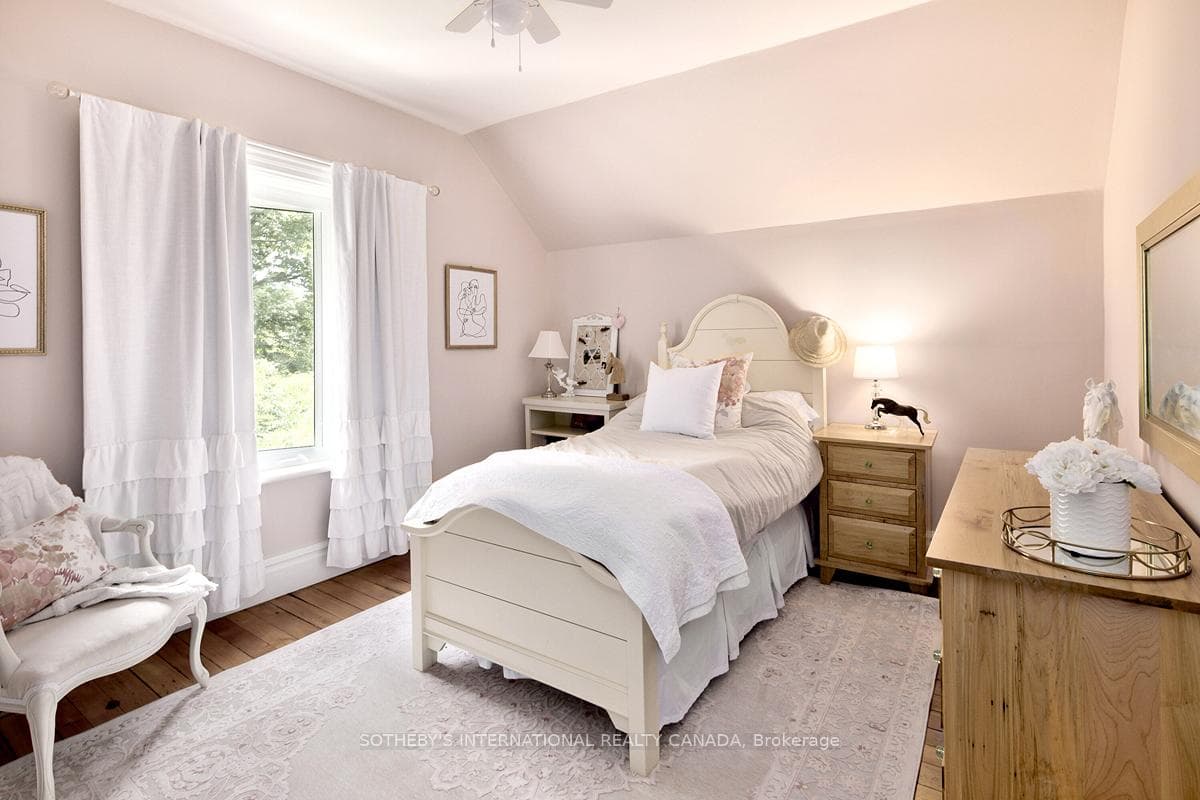553291 Grey 23 Road photo 20