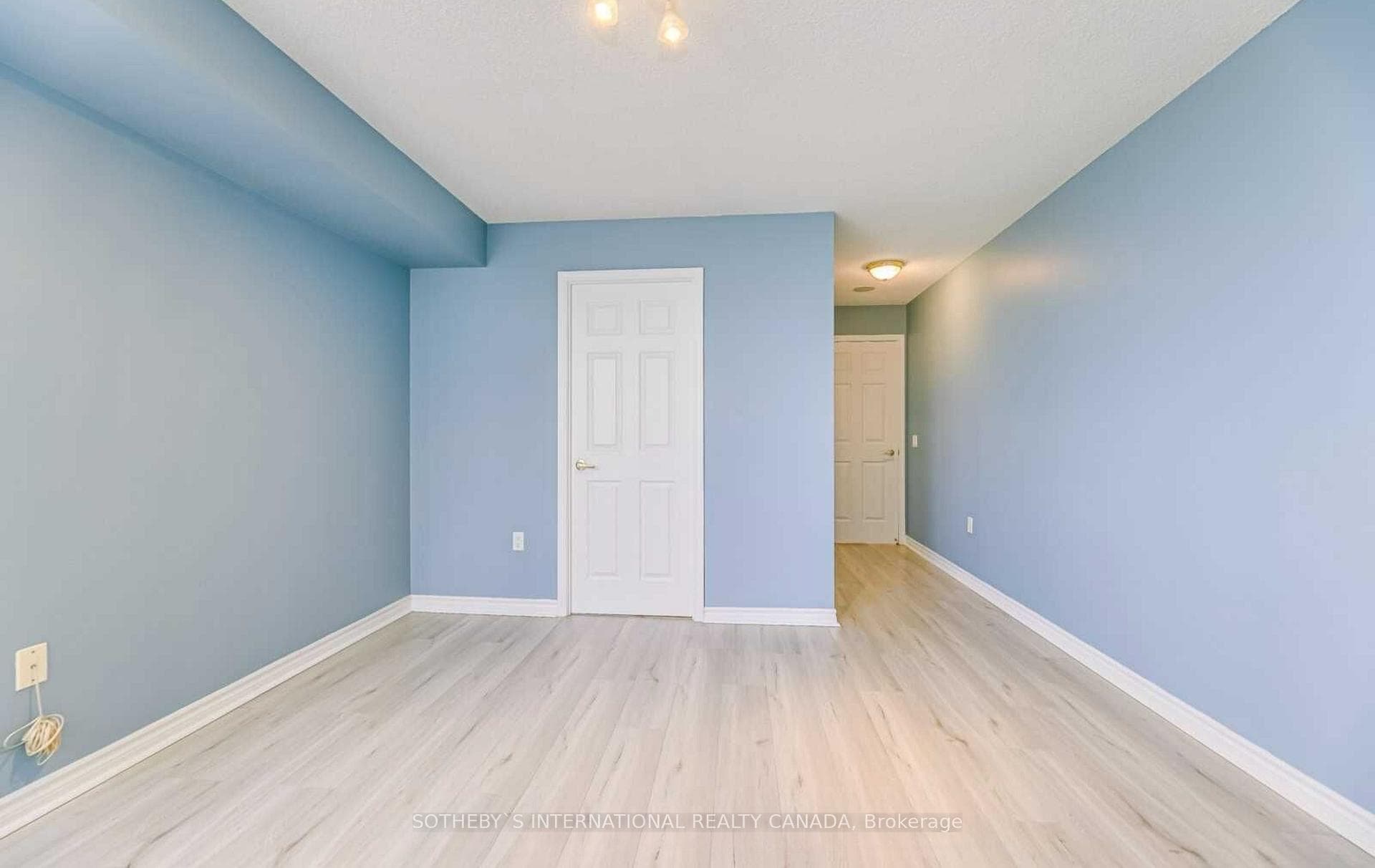 55 Strathaven Drive Unit 1611 photo 17
