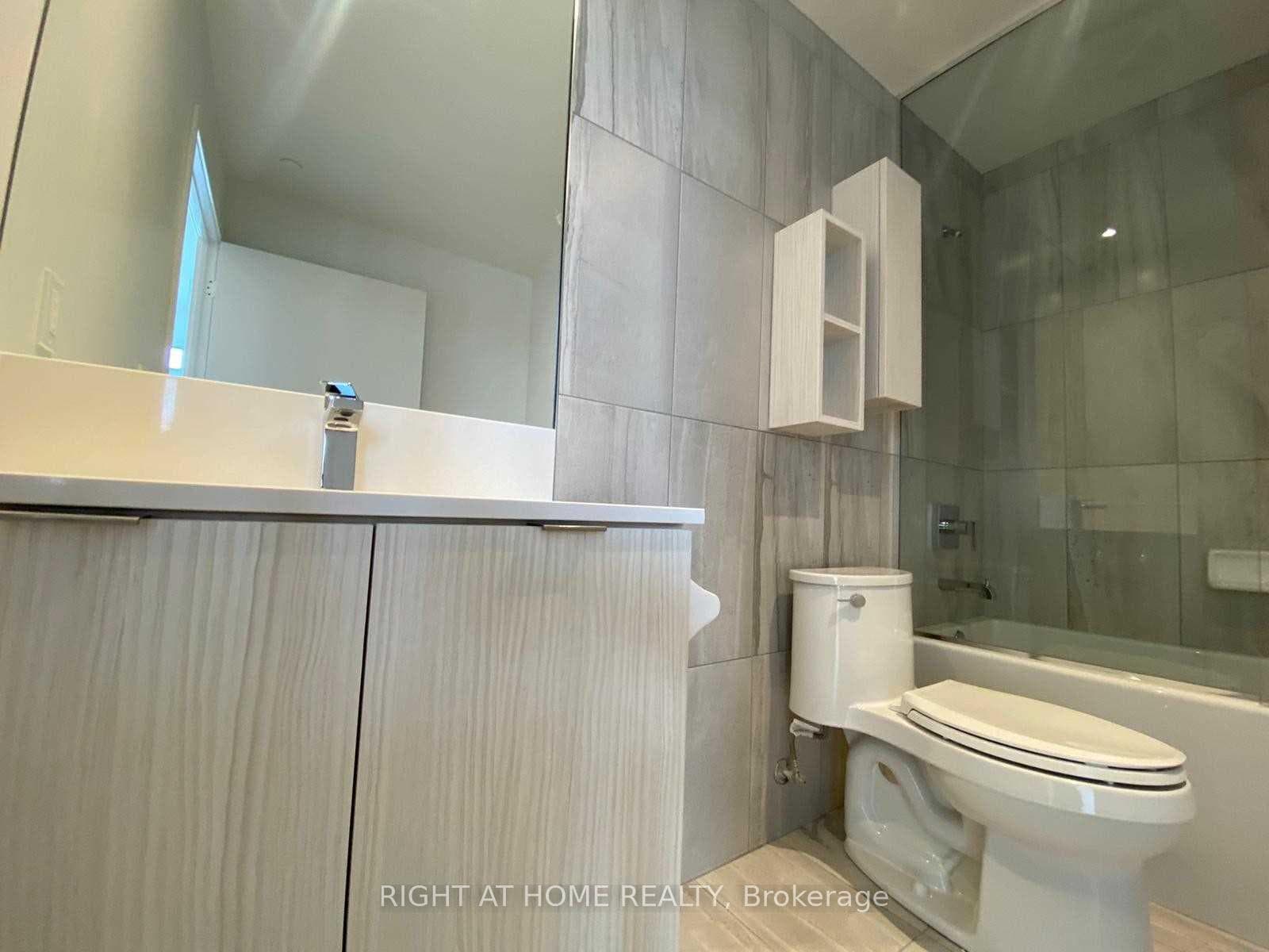99 Broadway Avenue Unit 2901 photo 12