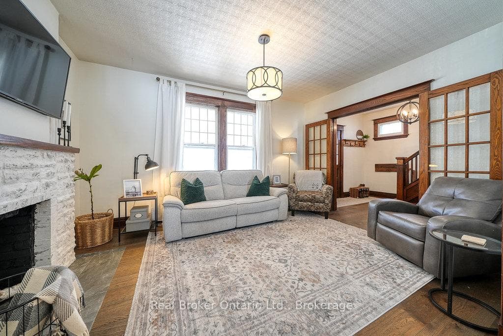 285 Ingersoll Avenue photo 9