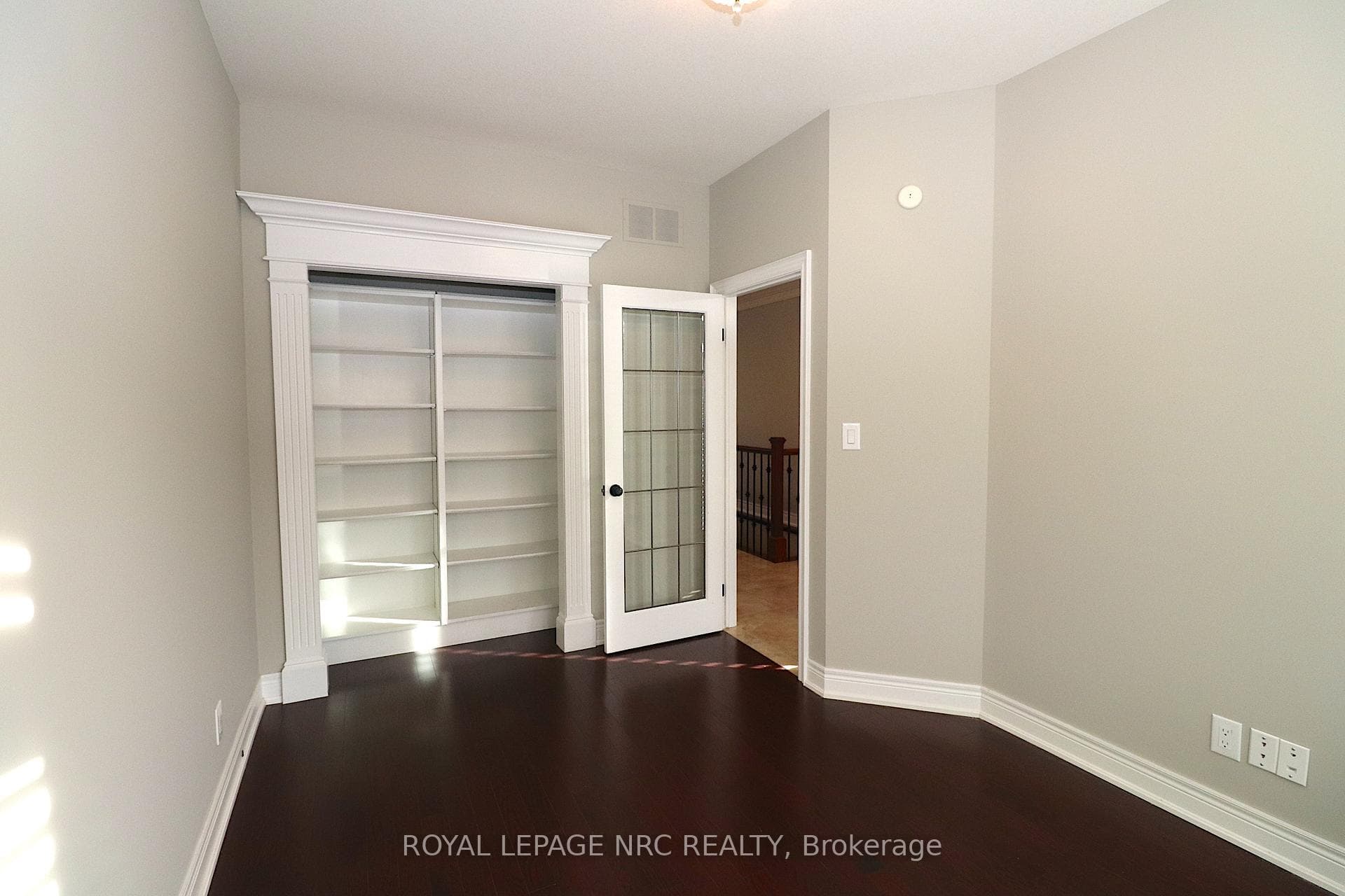 2nd Bedroom has a built in bookshelf
