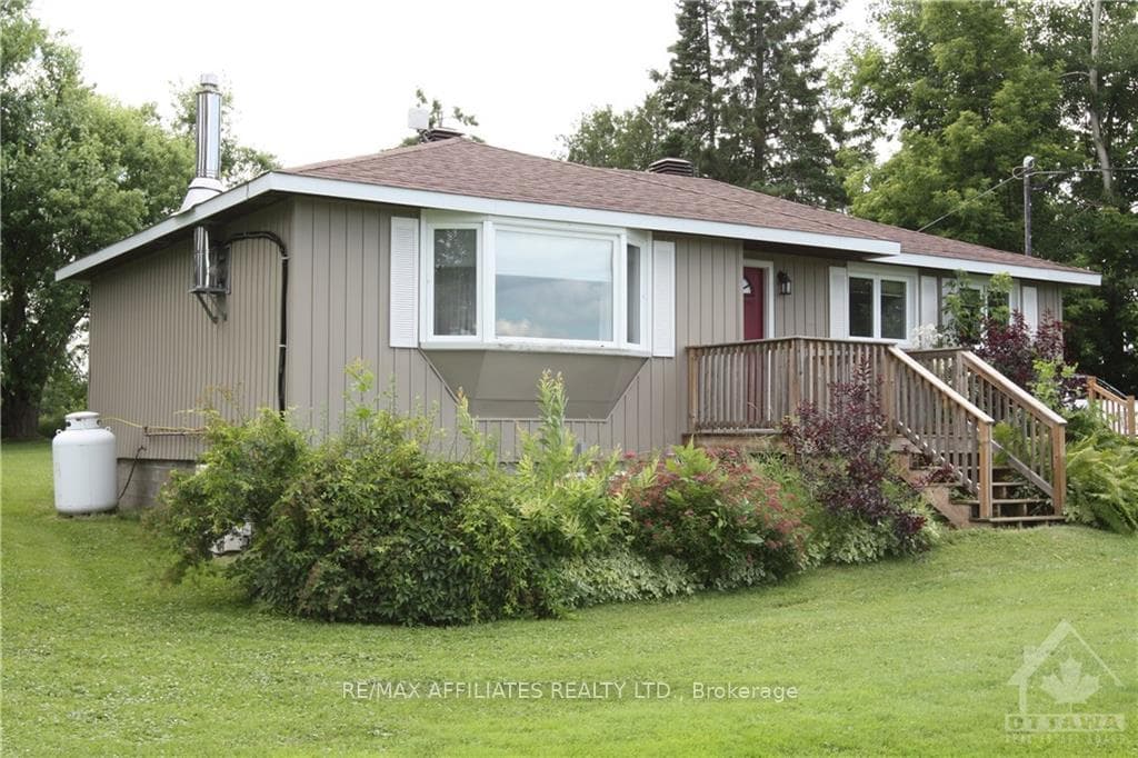 Sweet 3 bedroom bungalow