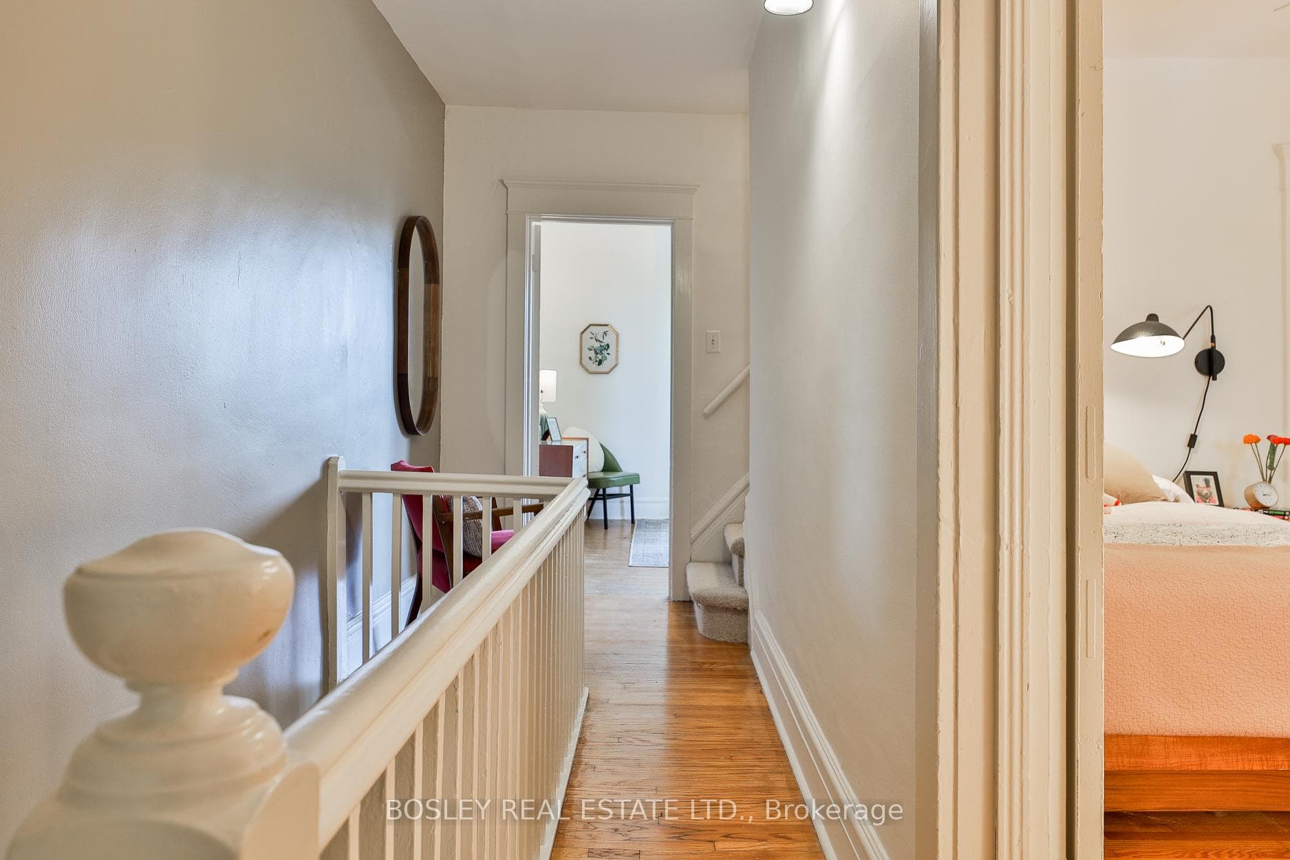 12 Westminster Avenue photo 20
