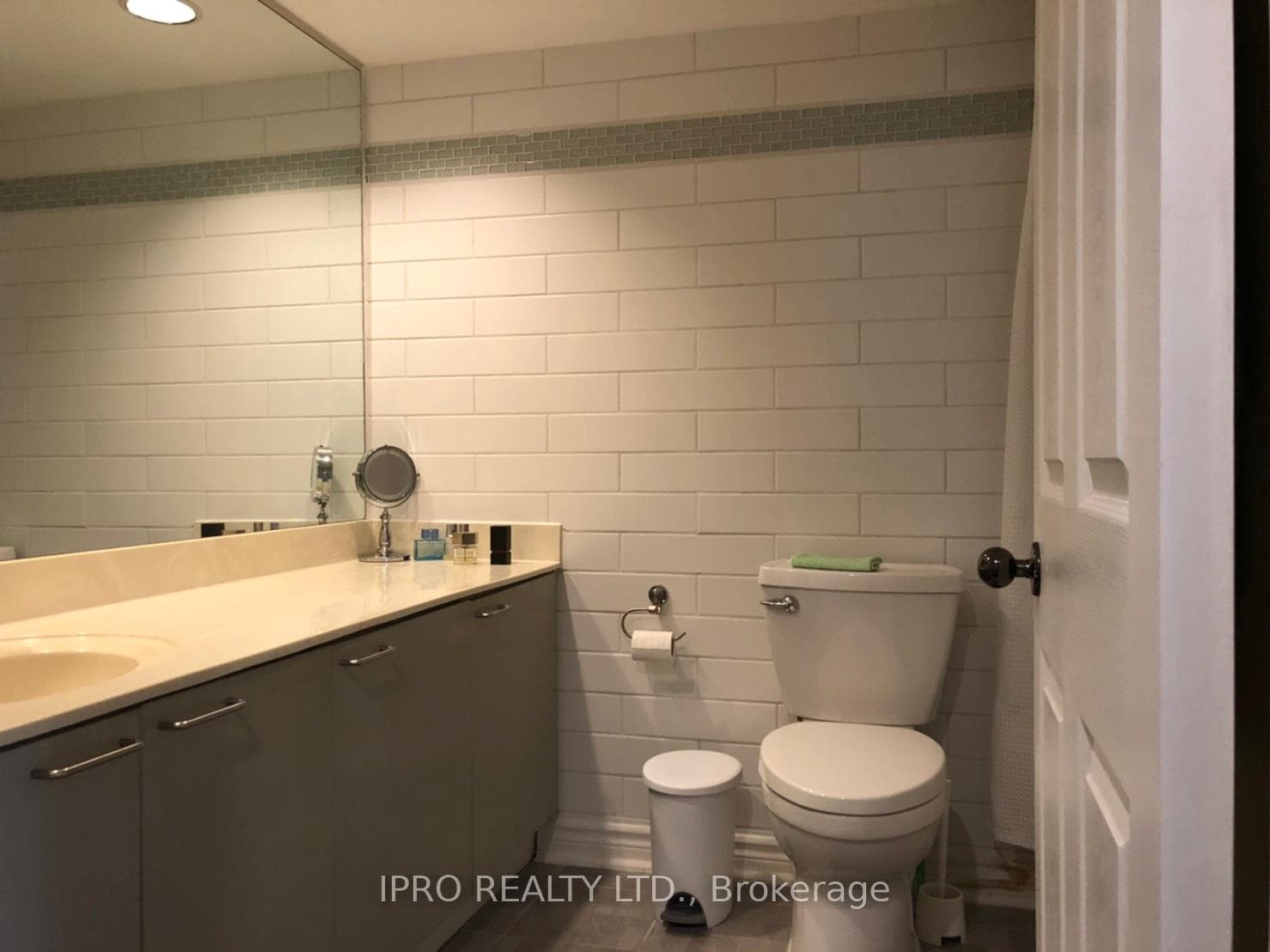 50 Eglinton Avenue Unit 502 photo 5