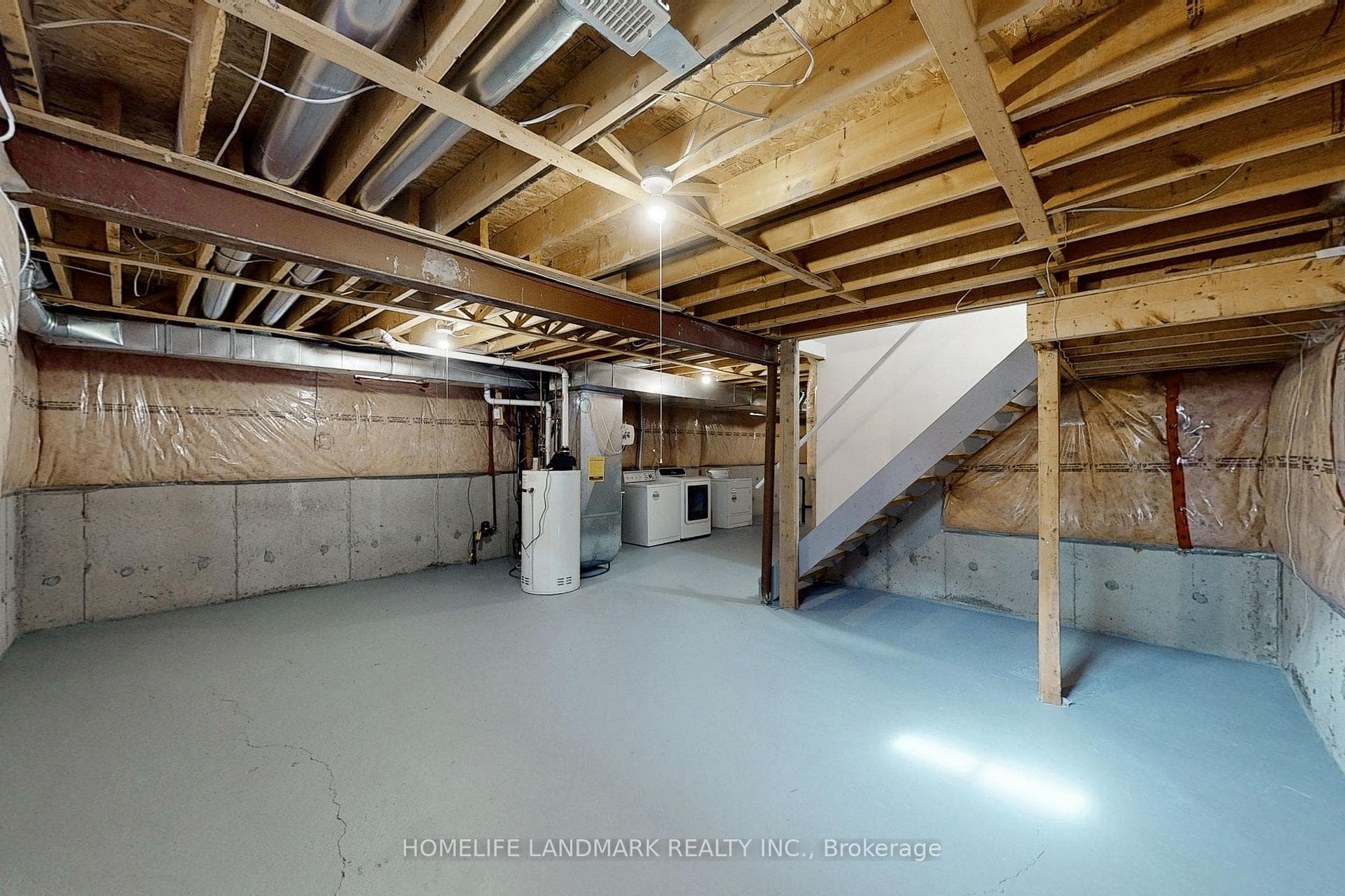 8 Fairlawn Avenue photo 31