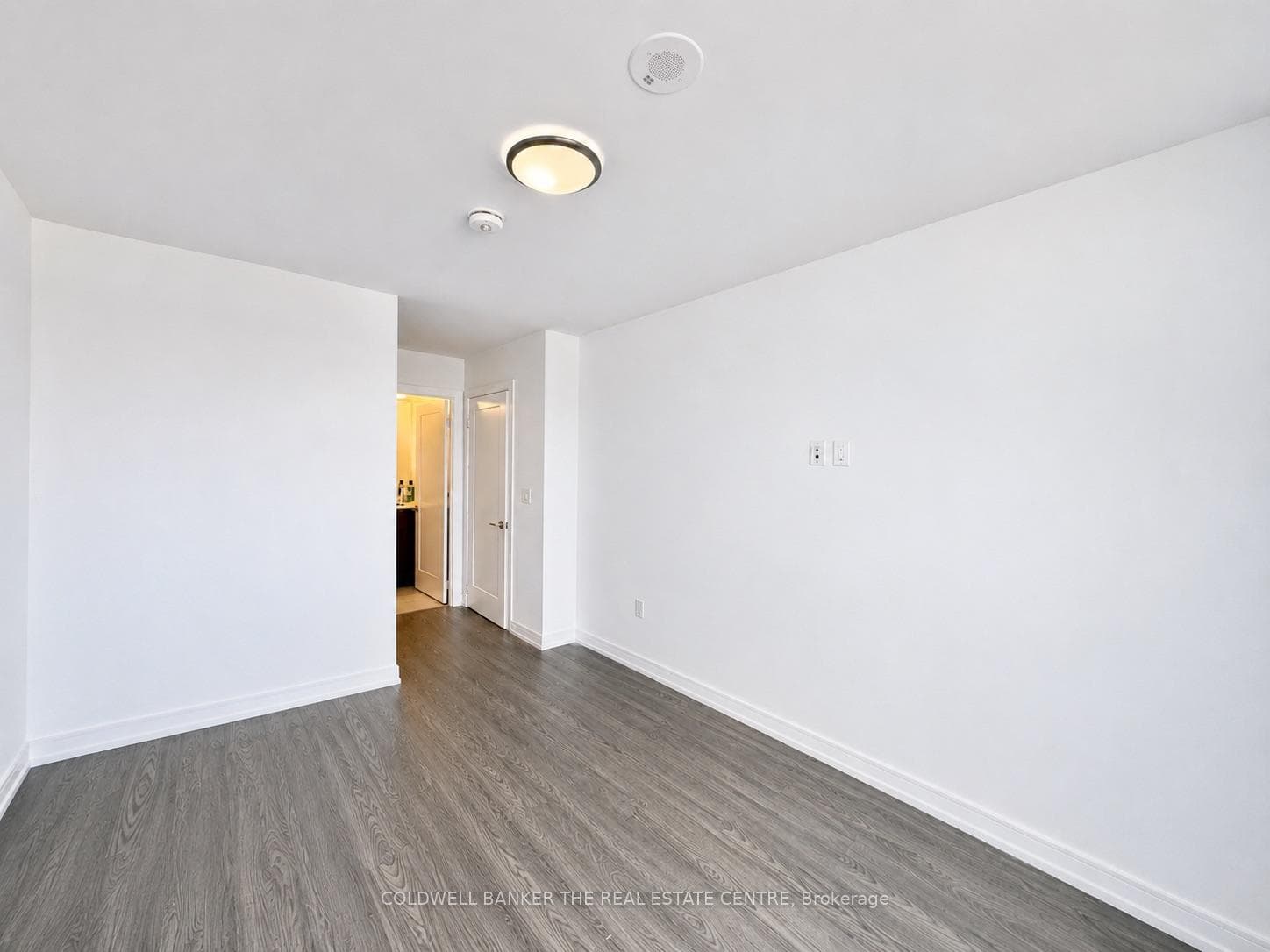 225 Village Green Square Unit 2106 photo 12