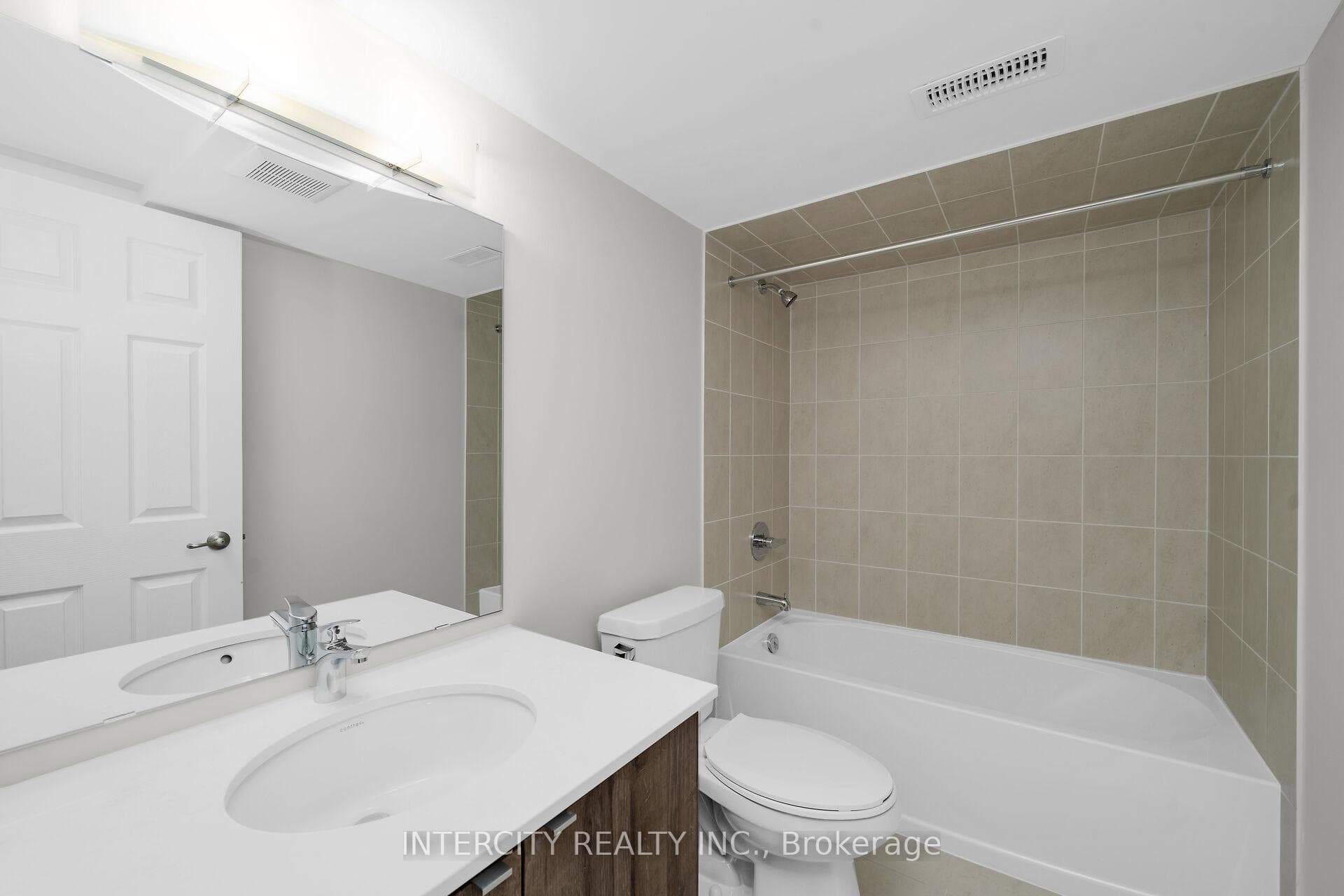 49 Johann Drive photo 28