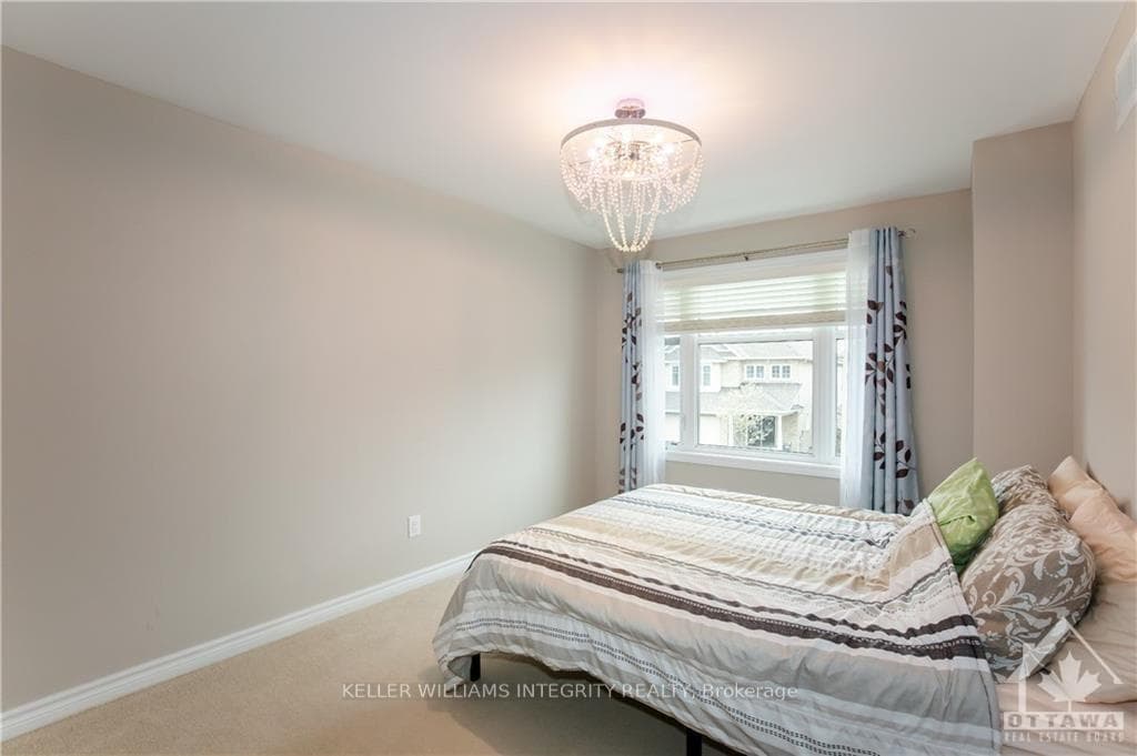 110 SHACKLEFORD Way photo 21