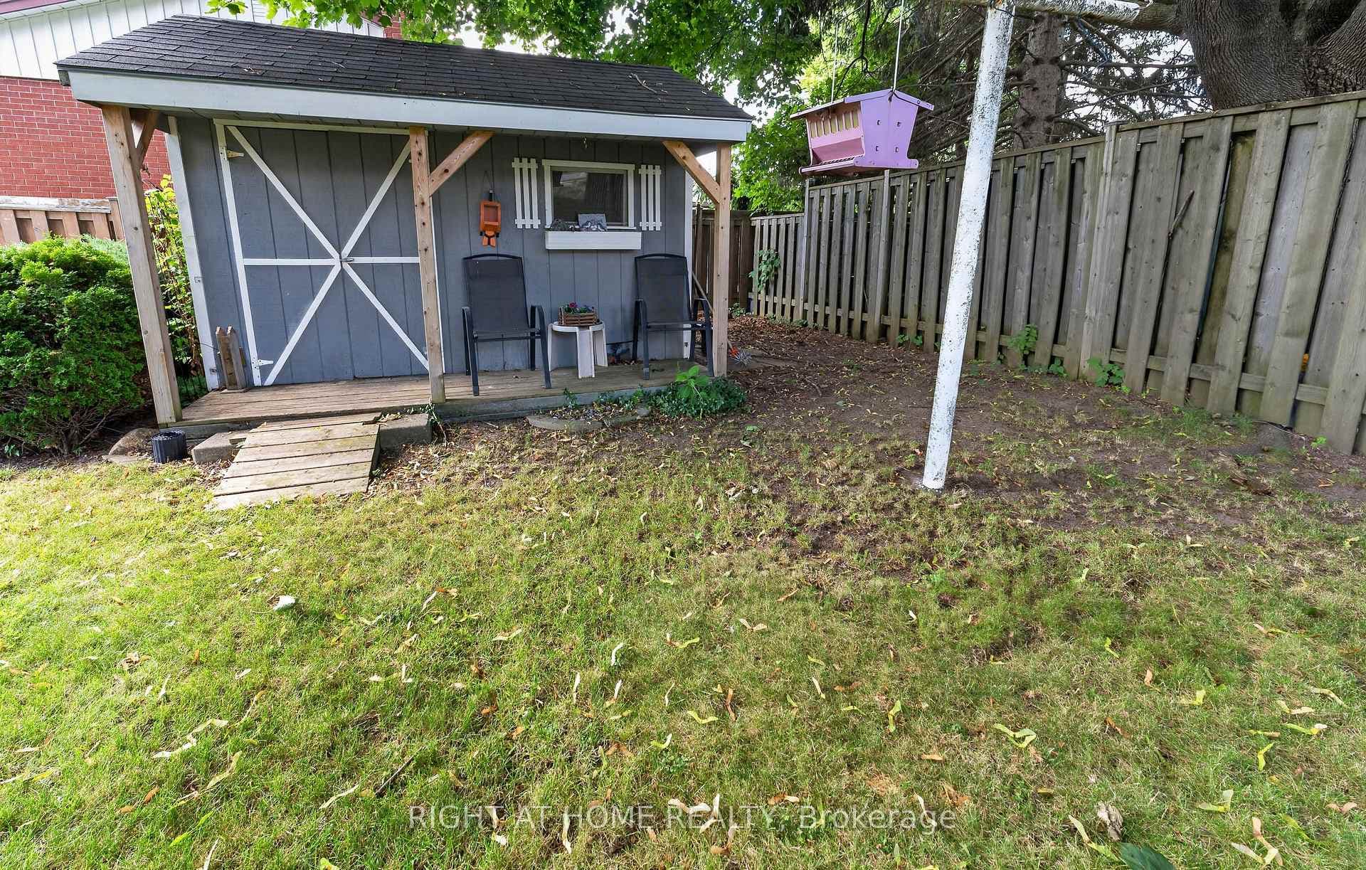 49 Locke Avenue photo 38