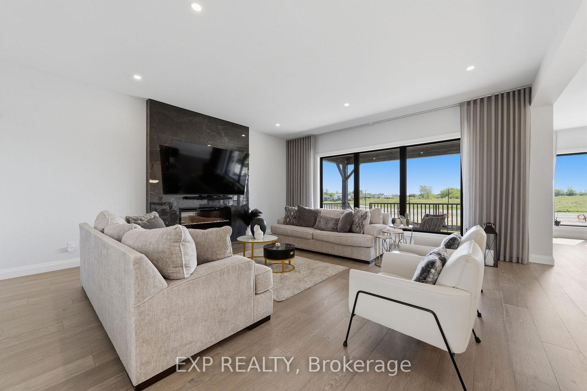 113 Edgewater Boulevard photo 10