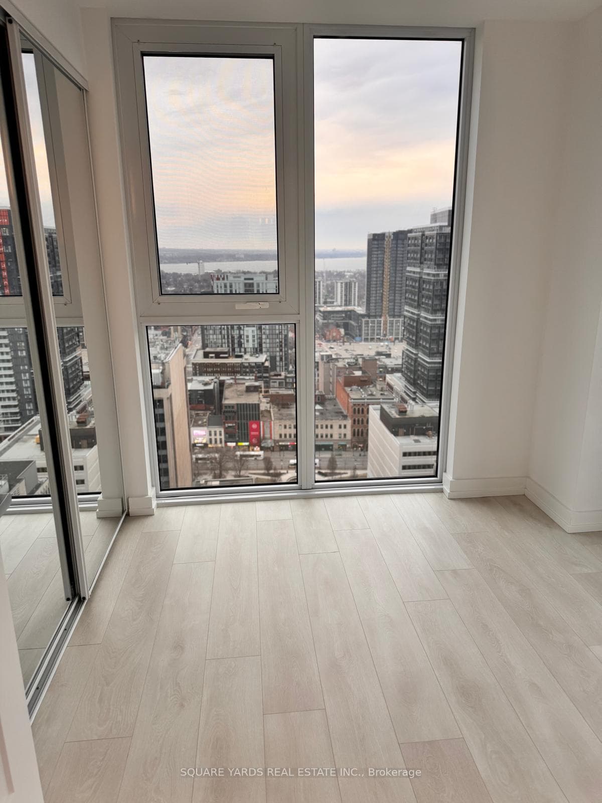 75 James Street Unit 2706 photo 39