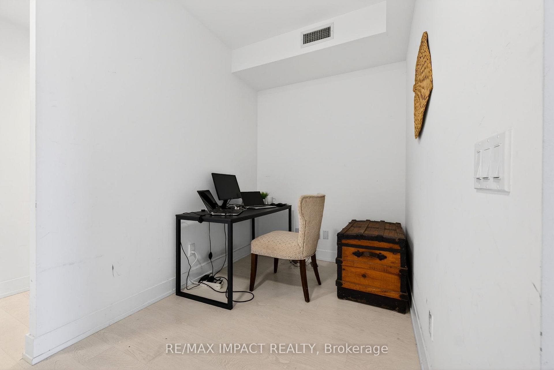 308 Jarvis Street Unit 813 photo 21