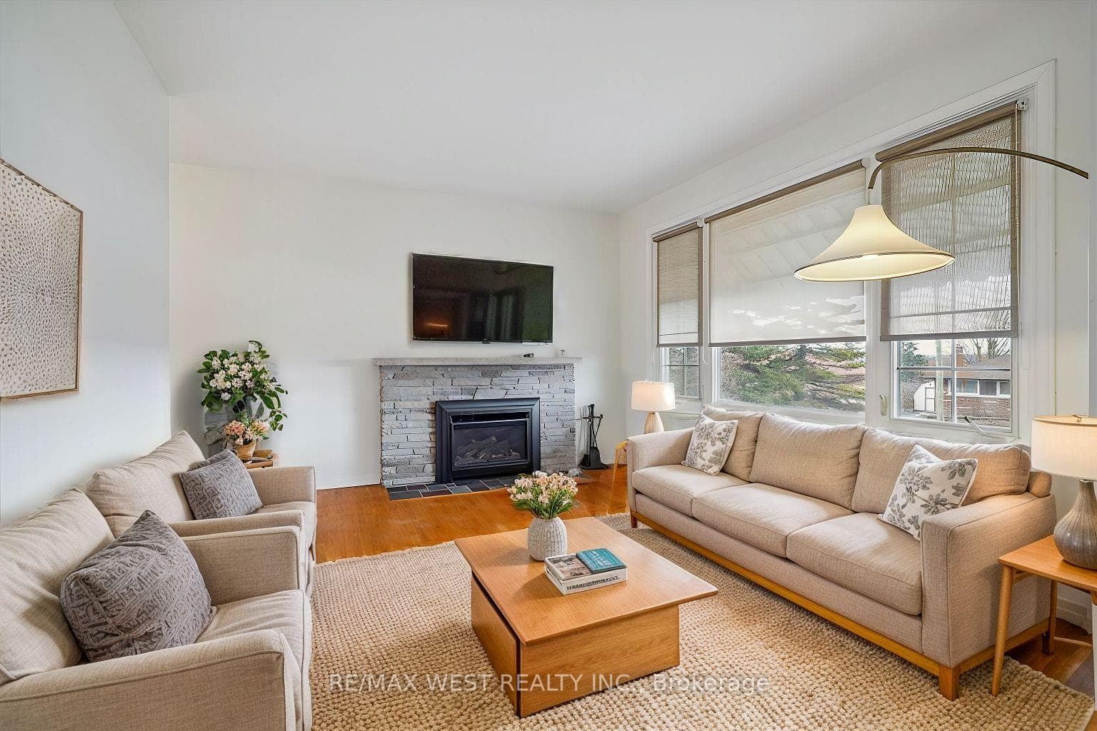 714 Tennyson Avenue photo 3