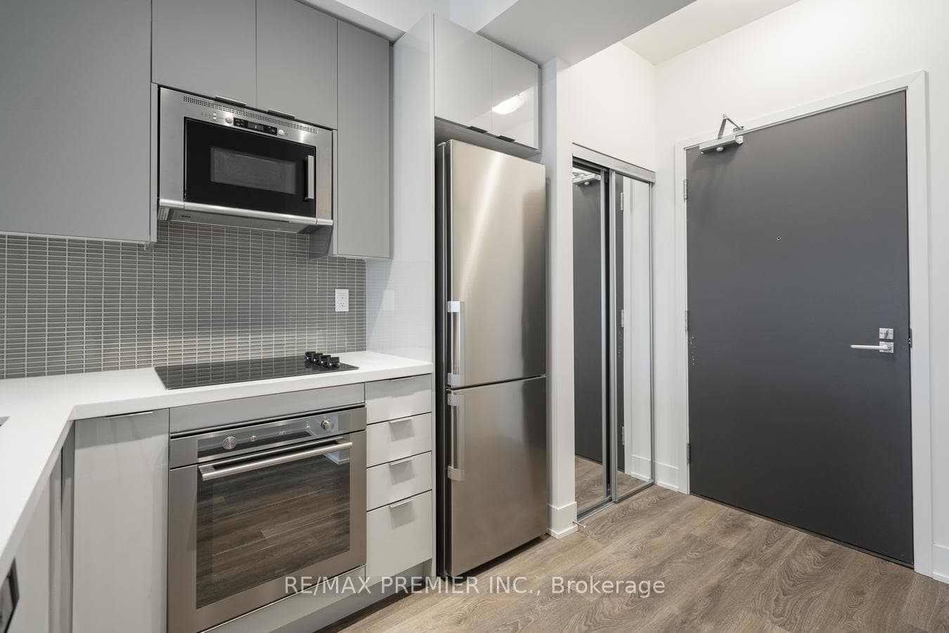 2916 Highway 7 Road Unit 310 photo 7